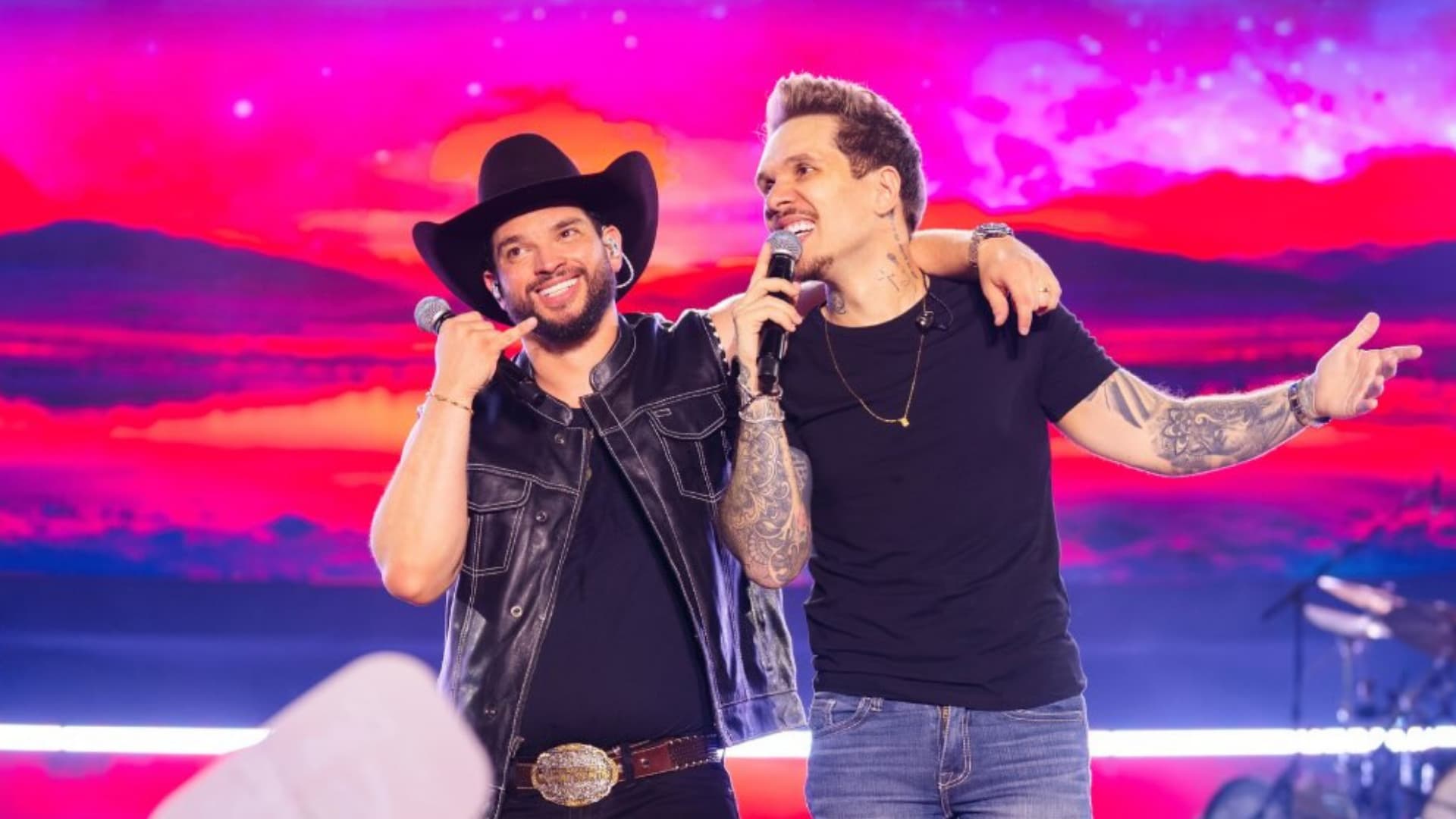 Felipe &amp; Rodrigo batem recorde com “Pós” e superam 2,5 milhões de reproduções em um dia