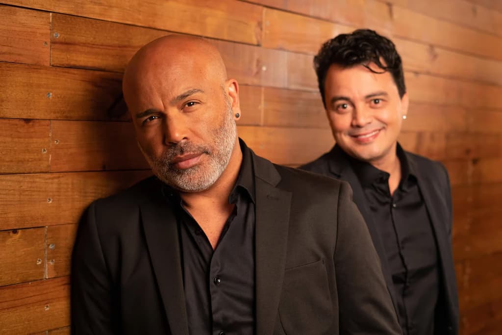 Renner chora ao cantar música de Rick na primeira gravação após a morte do sertanejo
