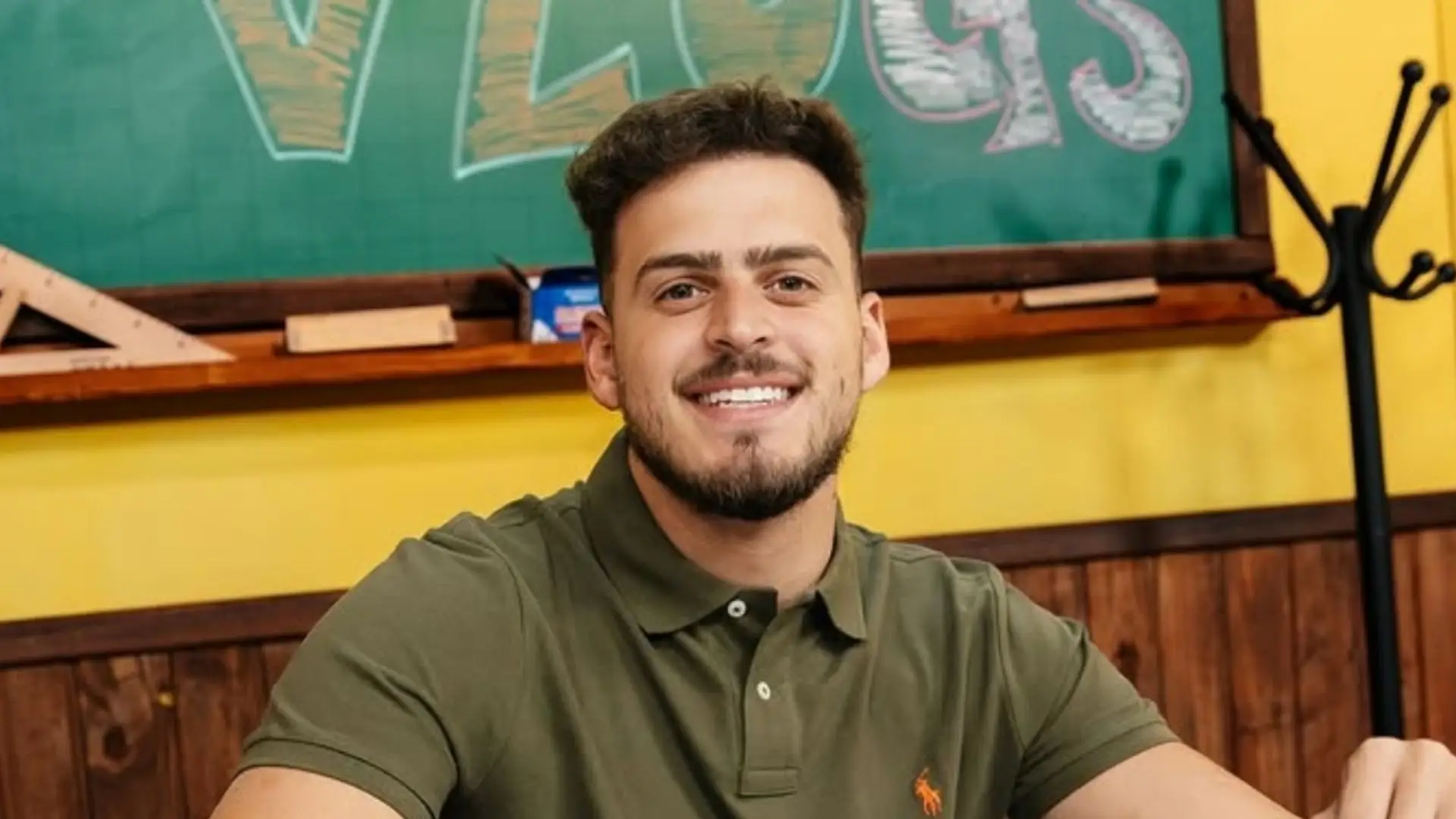 Briga e garrafada! Amigo revela detalhes da prisão de Jon Vlogs na Croácia