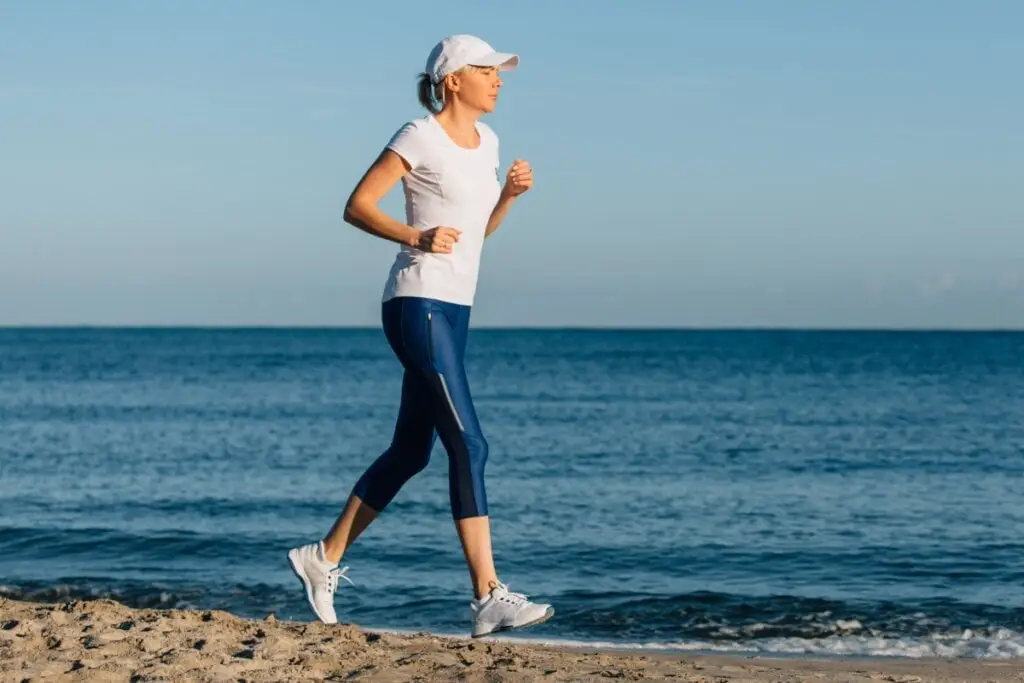 6 mitos e verdades sobre a prática de corrida na areia