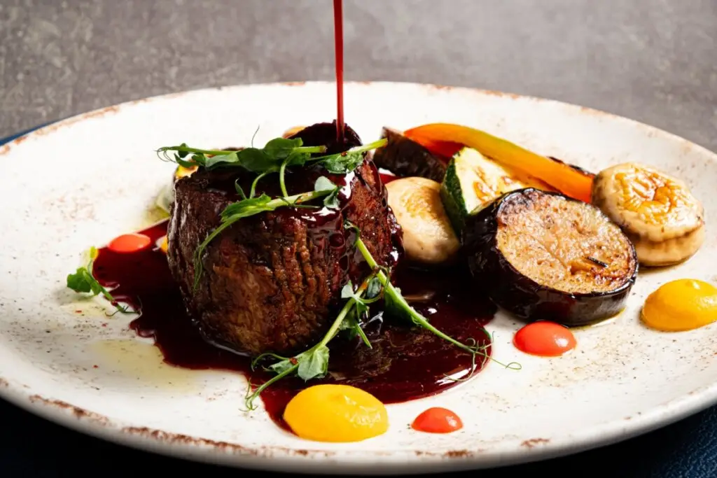 5 receitas com filé-mignon para o almoço de Dia dos Namorados