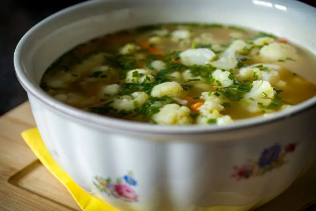 8 sopas e cremes detox para a segunda-feira