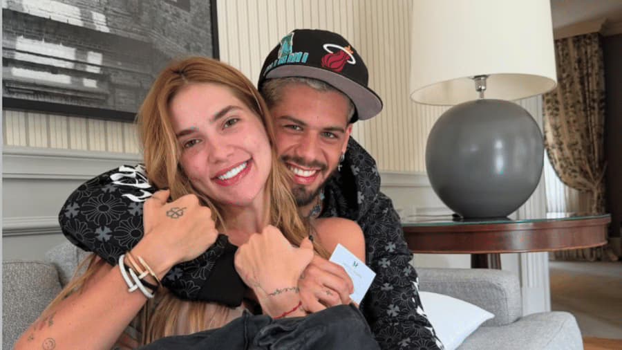 Virginia tira sobrenome de casada e web reage à mudança