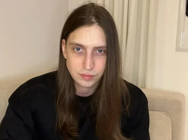 Felca afirma estar sofrendo ameaças: “Vivo agora, não sei por quanto tempo”