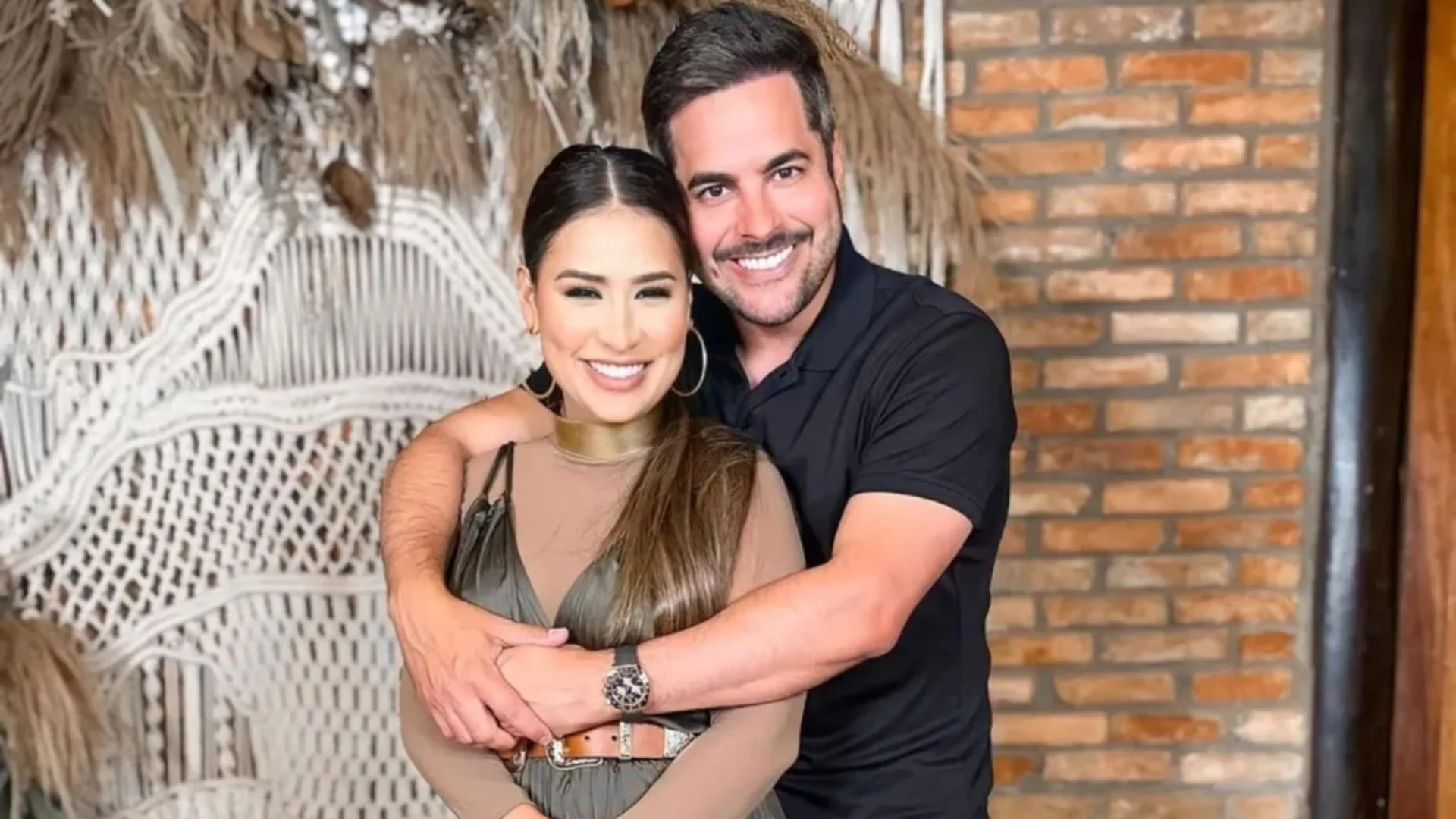 Simone Mendes se declara ao marido, Kaká Diniz: “Sempre me elogiou”