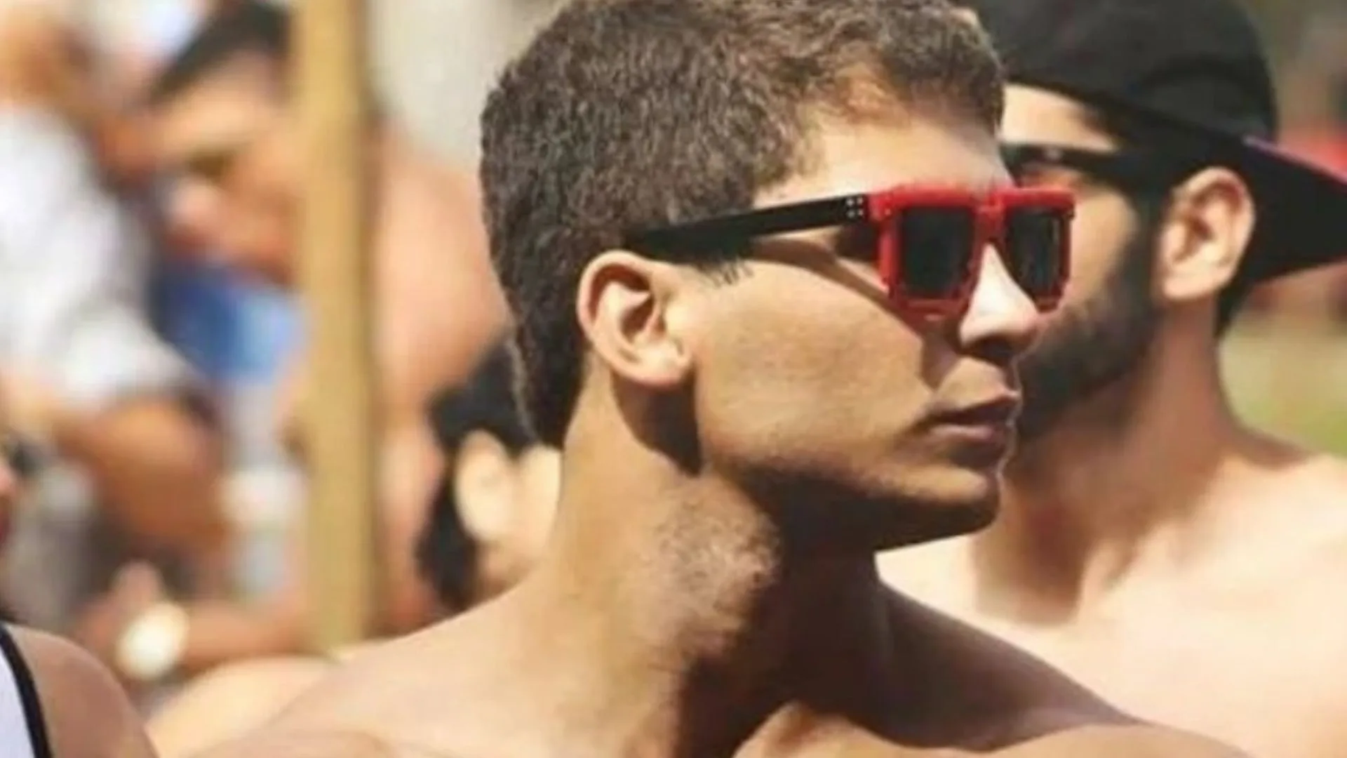 Homem preso por espancar namorada diz ter sido agredido na prisão