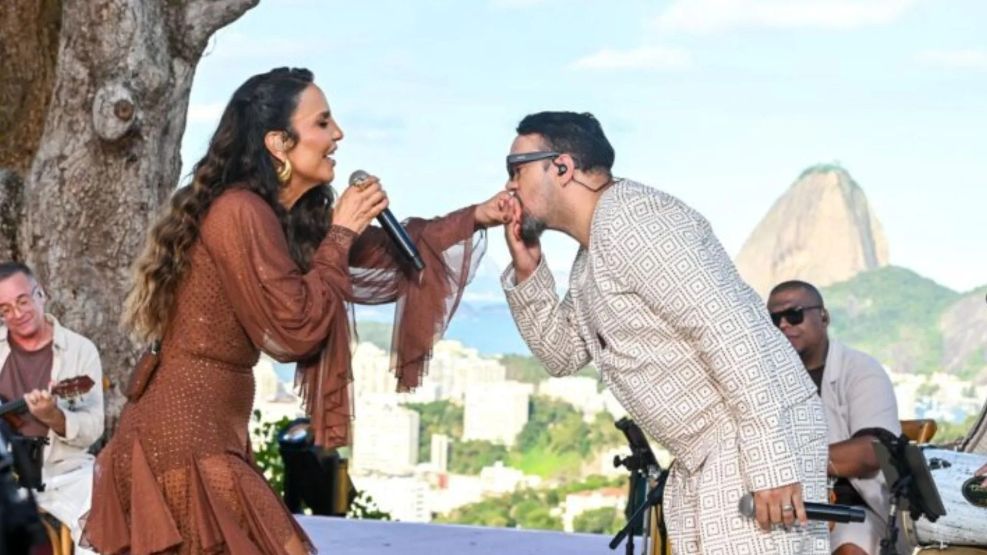 Ivete Sangalo canta com Belo em gravação de novo projeto