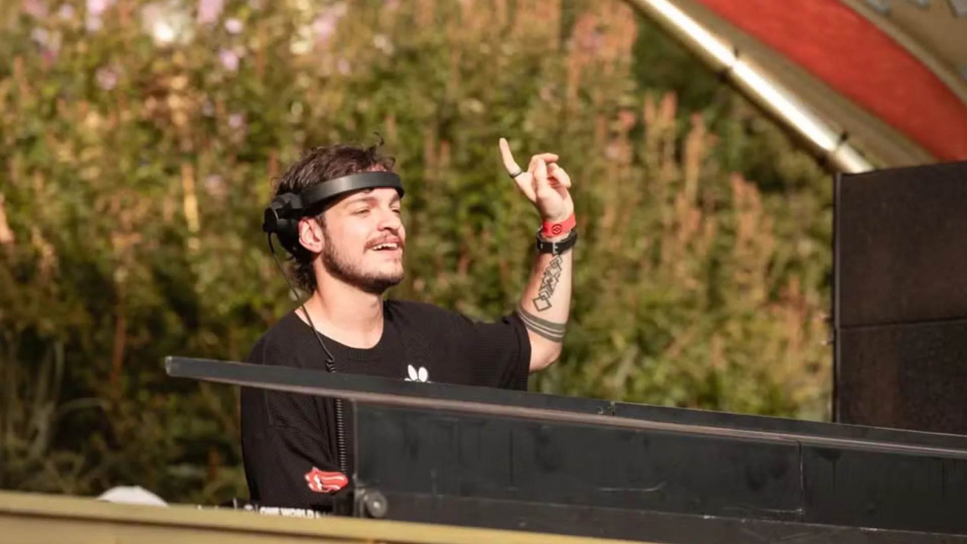 DJ Bhaskar comenta set para tocar em palco inédito no Tomorrowland 2025