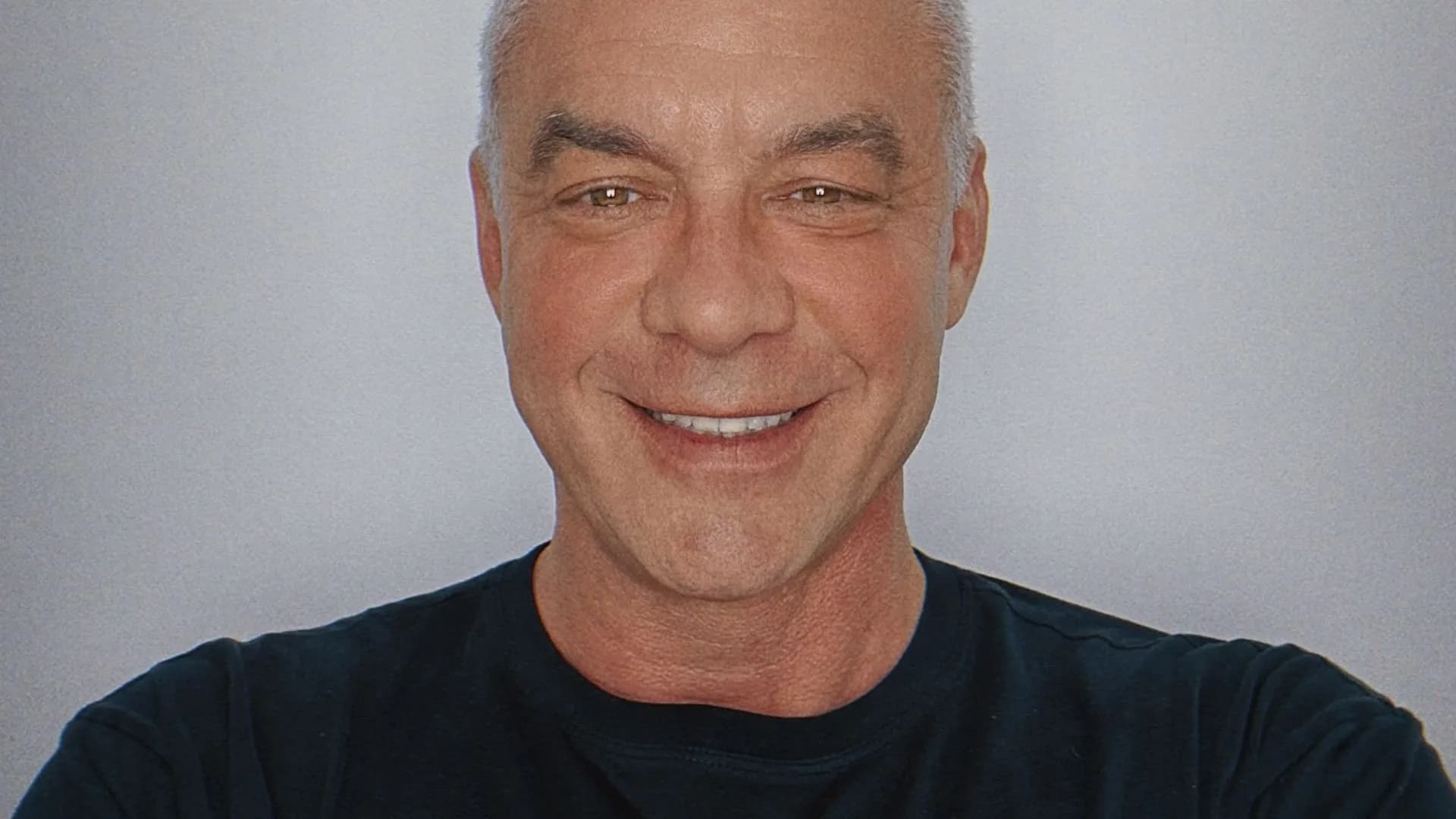 Juiz absolve Alexandre Correa em ação criminal movida por Edu Guedes