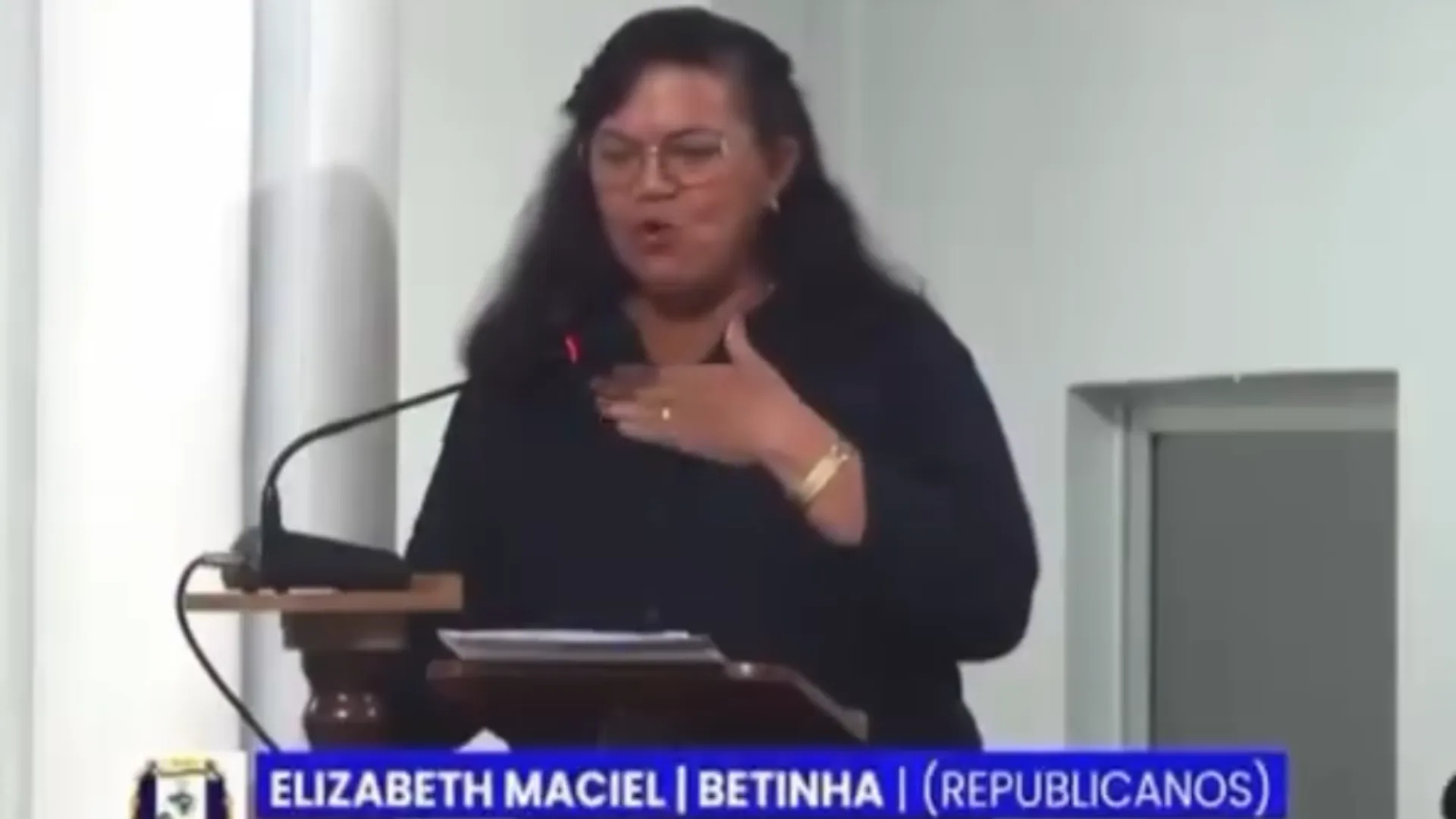 Vereadora do Amazonas causa revolta ao dizer que “tem mulher que merece apanhar”