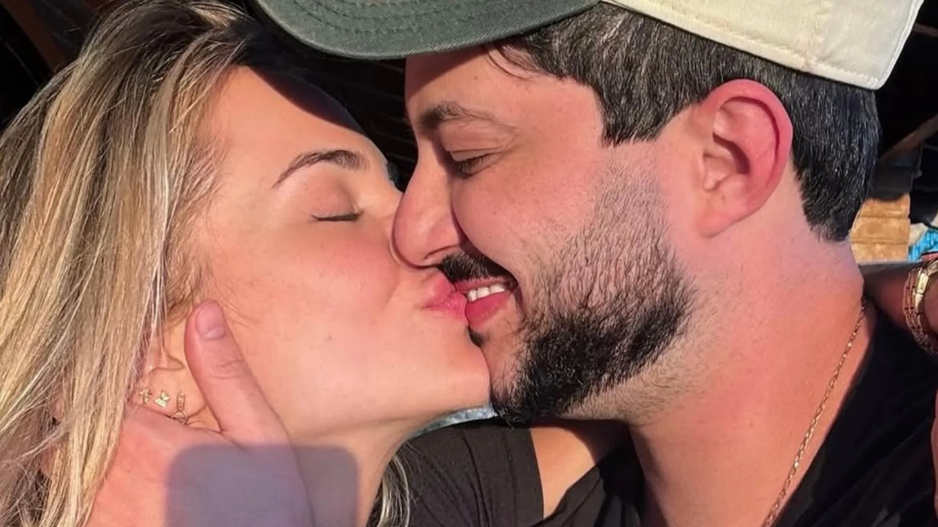 Gabi Martins assume romance com humorista Matheus Fidelis