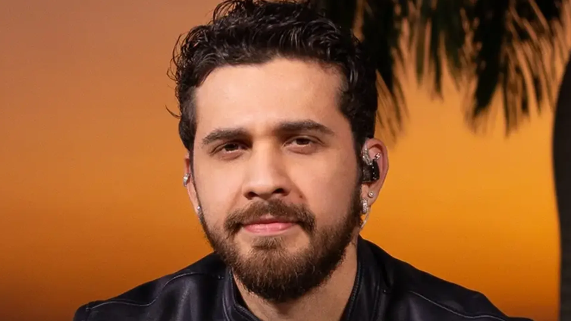 Gustavo Mioto reage à previsão de romance com Virginia