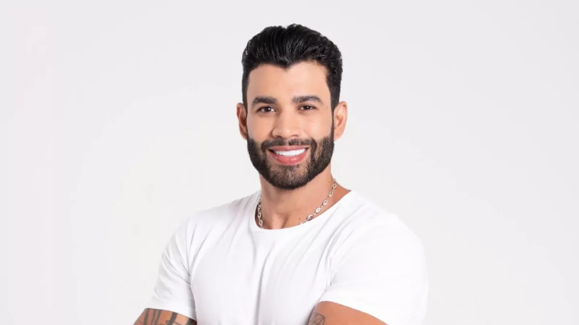 Gusttavo Lima emociona ao exibir sua evolução: “Corra atrás”