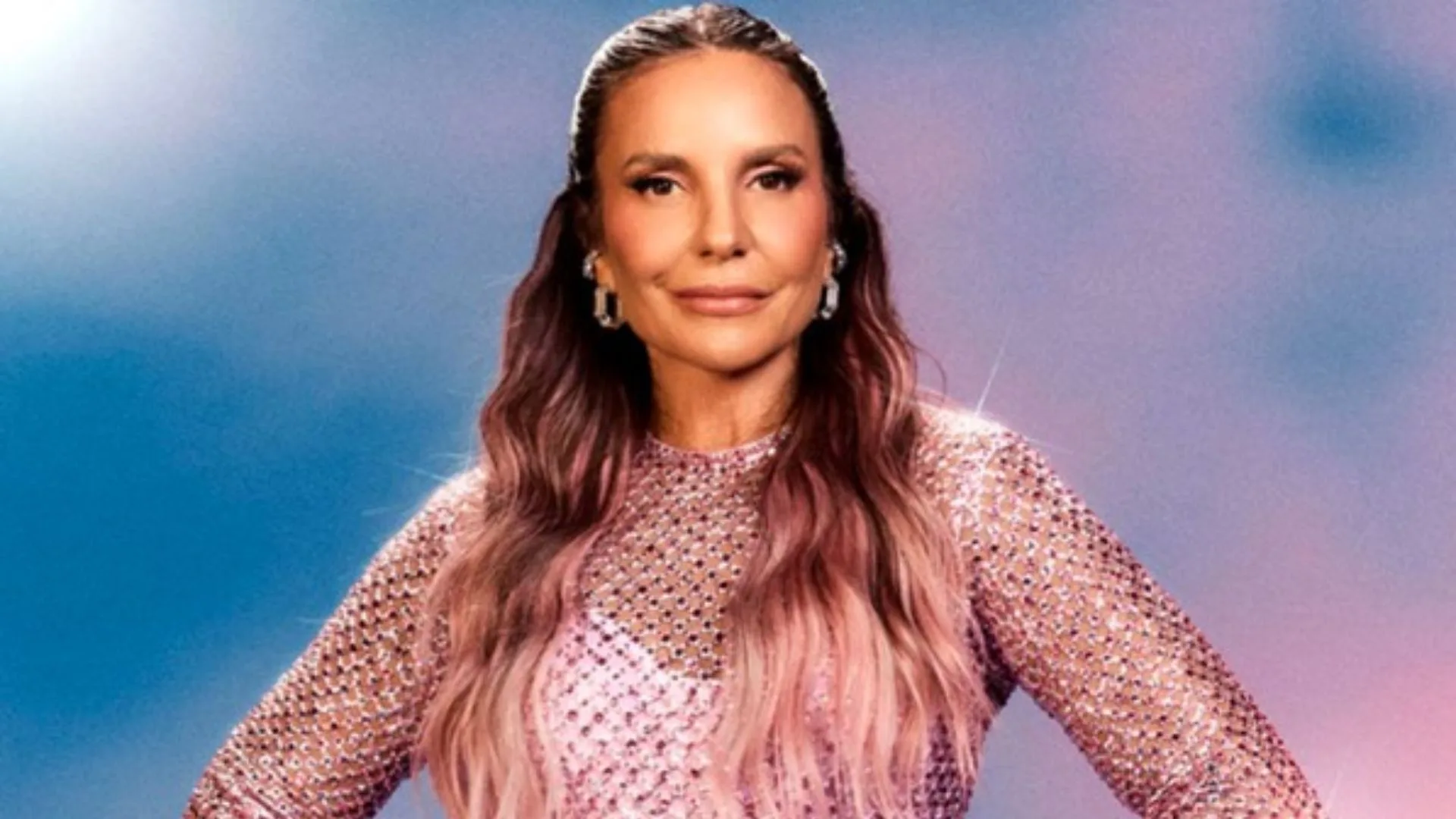 Ivete Sangalo interrompe show e repreende homem após briga na plateia