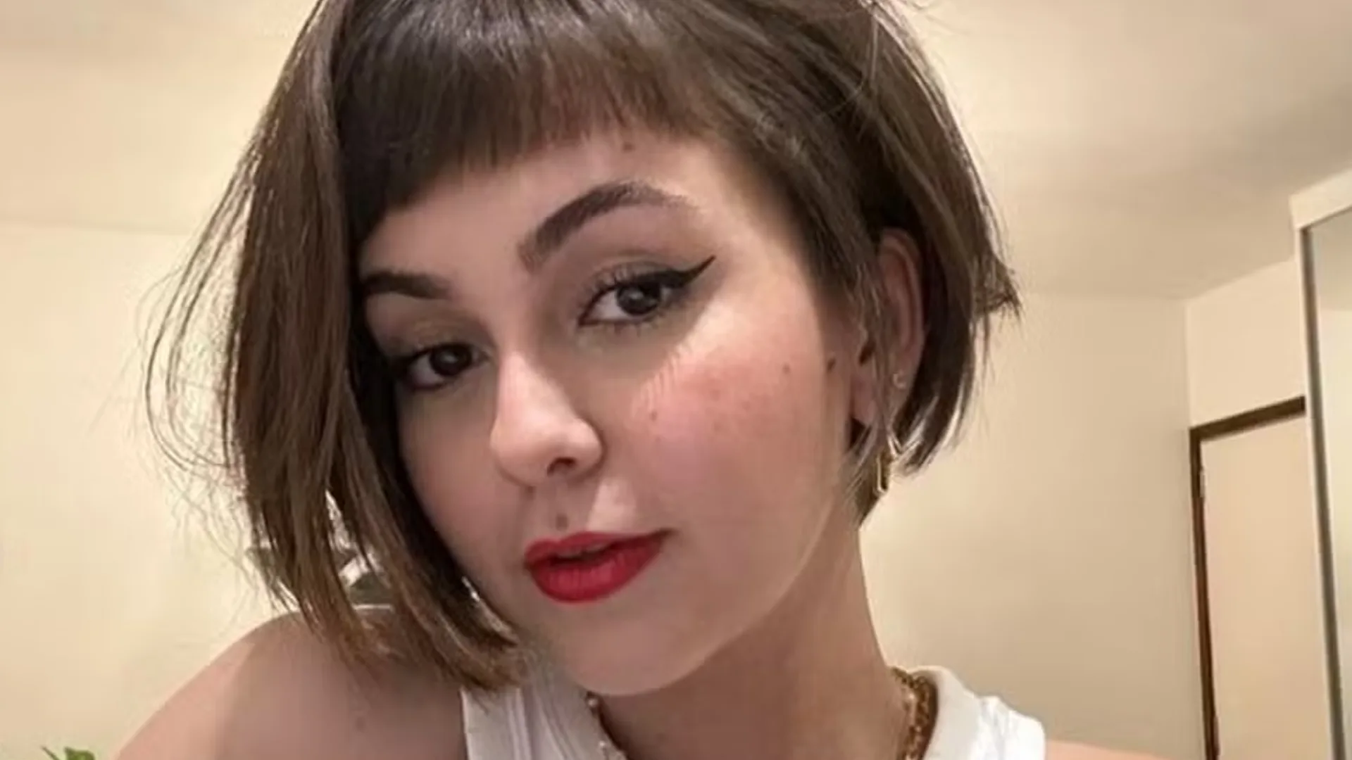 Klara Castanho se pronuncia sobre convite para o BBB: “Inimiga”