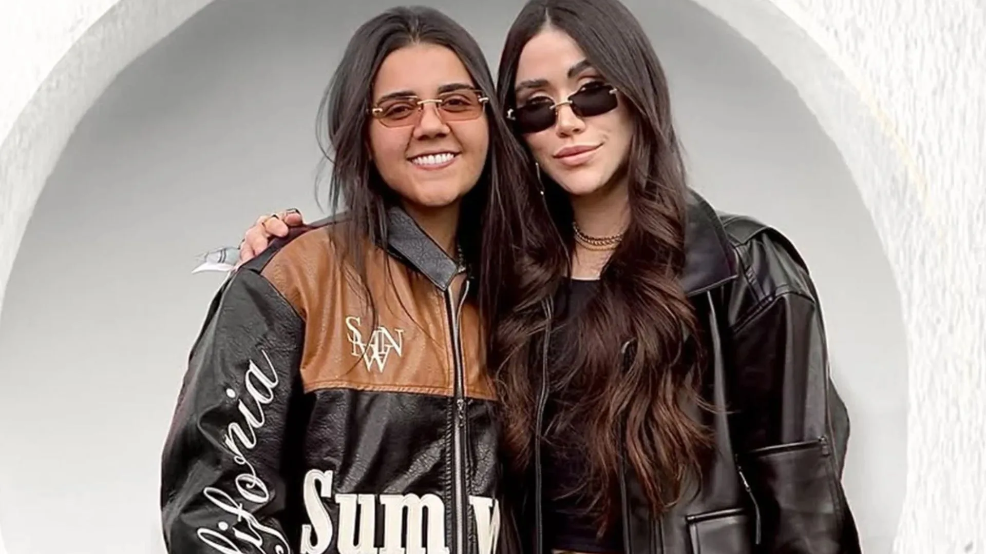 Yasmin Santos desabafa sobre crise no relacionamento com noiva