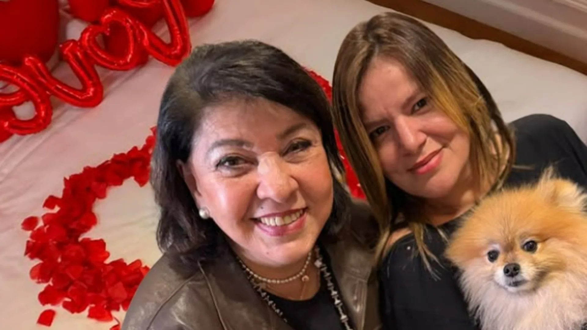 Cantora do meme “Garçom, tem Pitú?” conhece Roberta Miranda