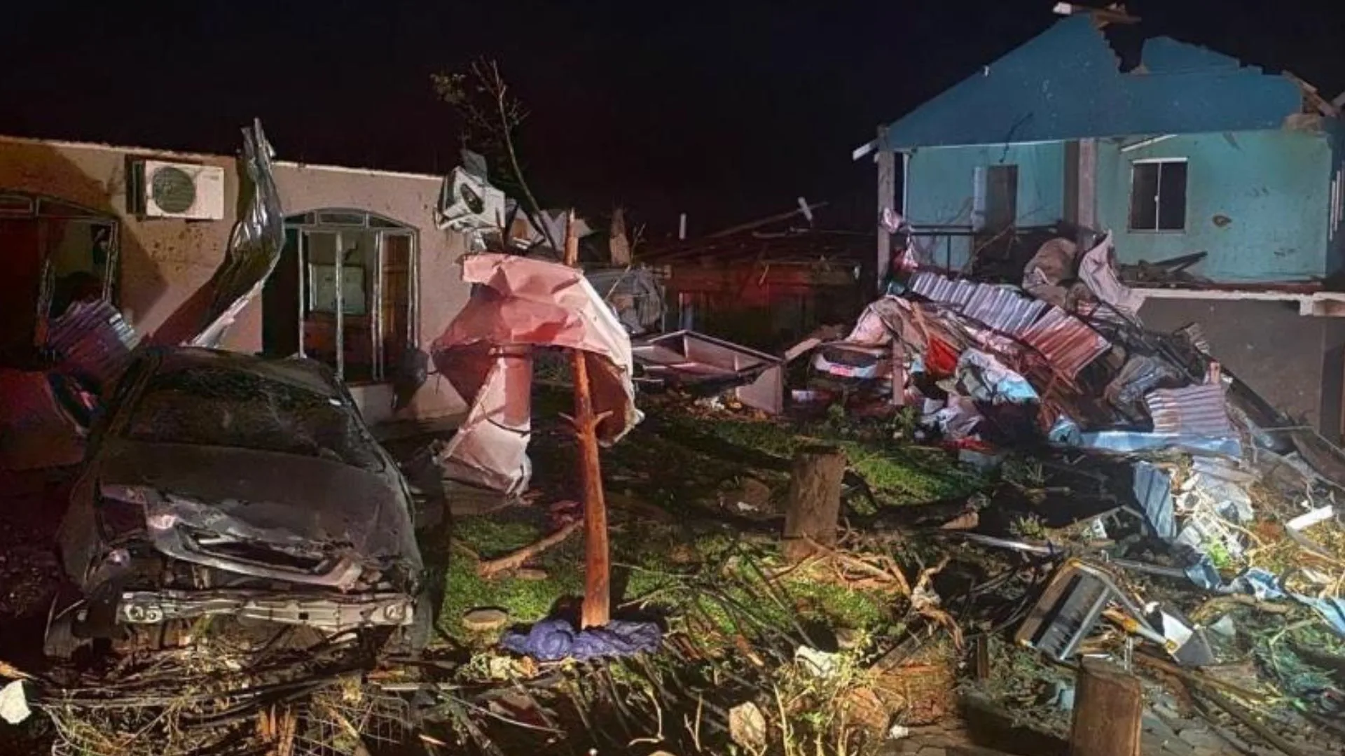 Governador do Paraná decreta estado de calamidade pública após tornado