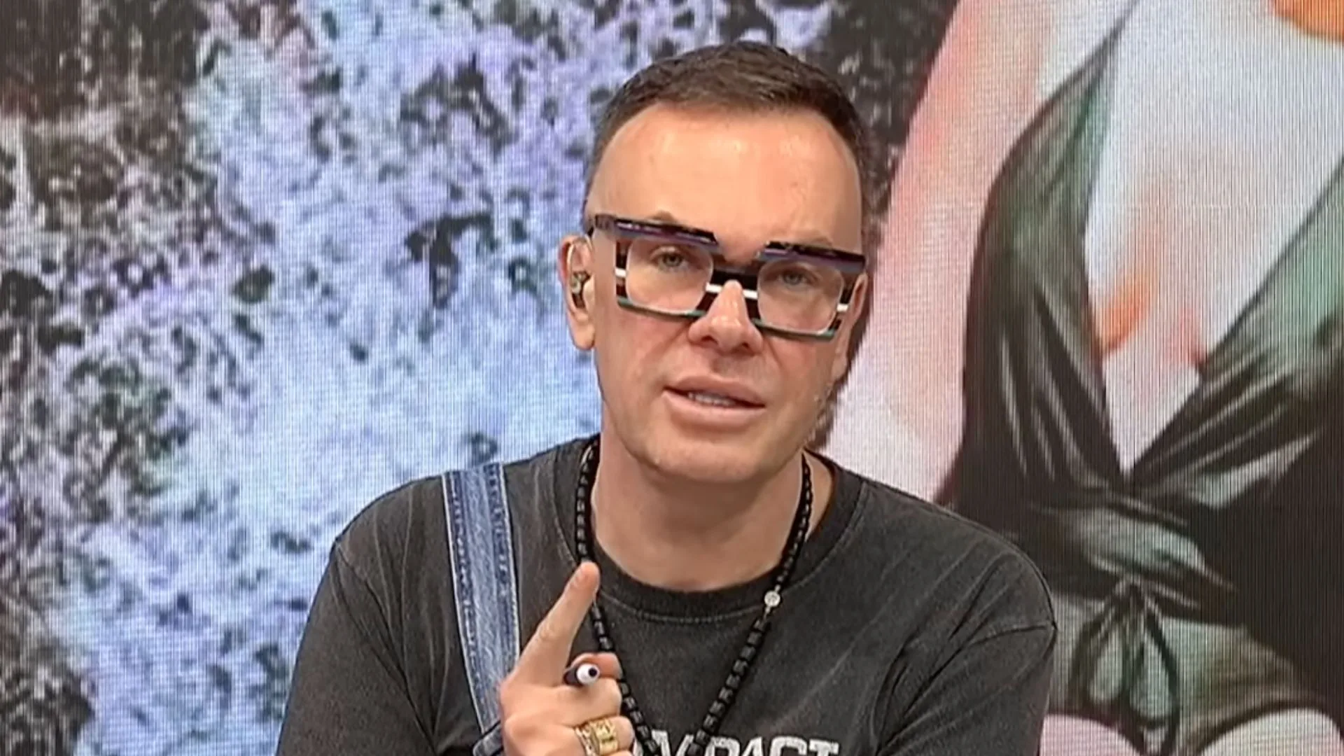 Felipeh Campos é alfinetado pela namorada de Dado Dolabella e rebate