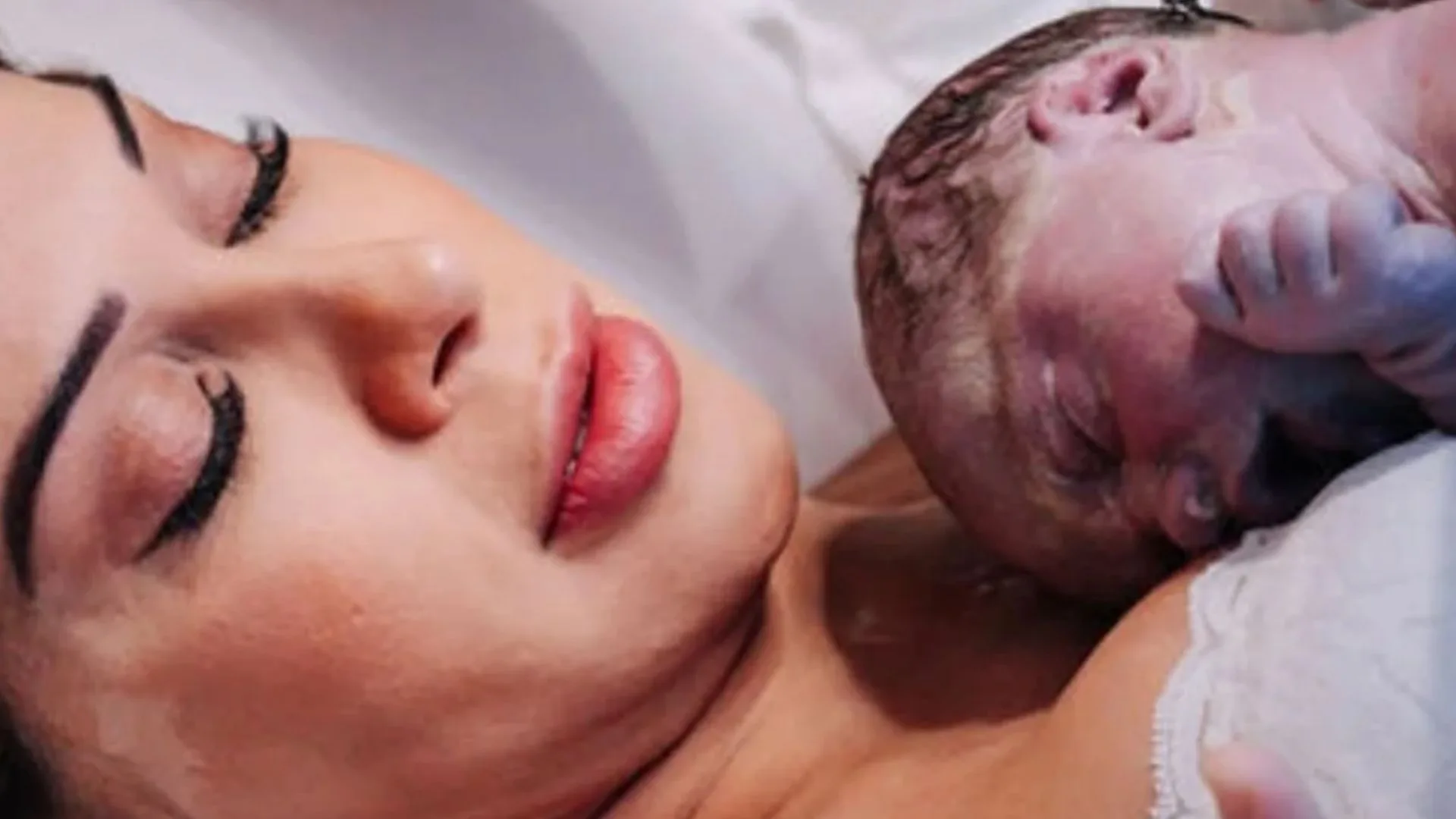 Maira Cardi emociona ao mostrar momentos inéditos do nascimento de Eloah