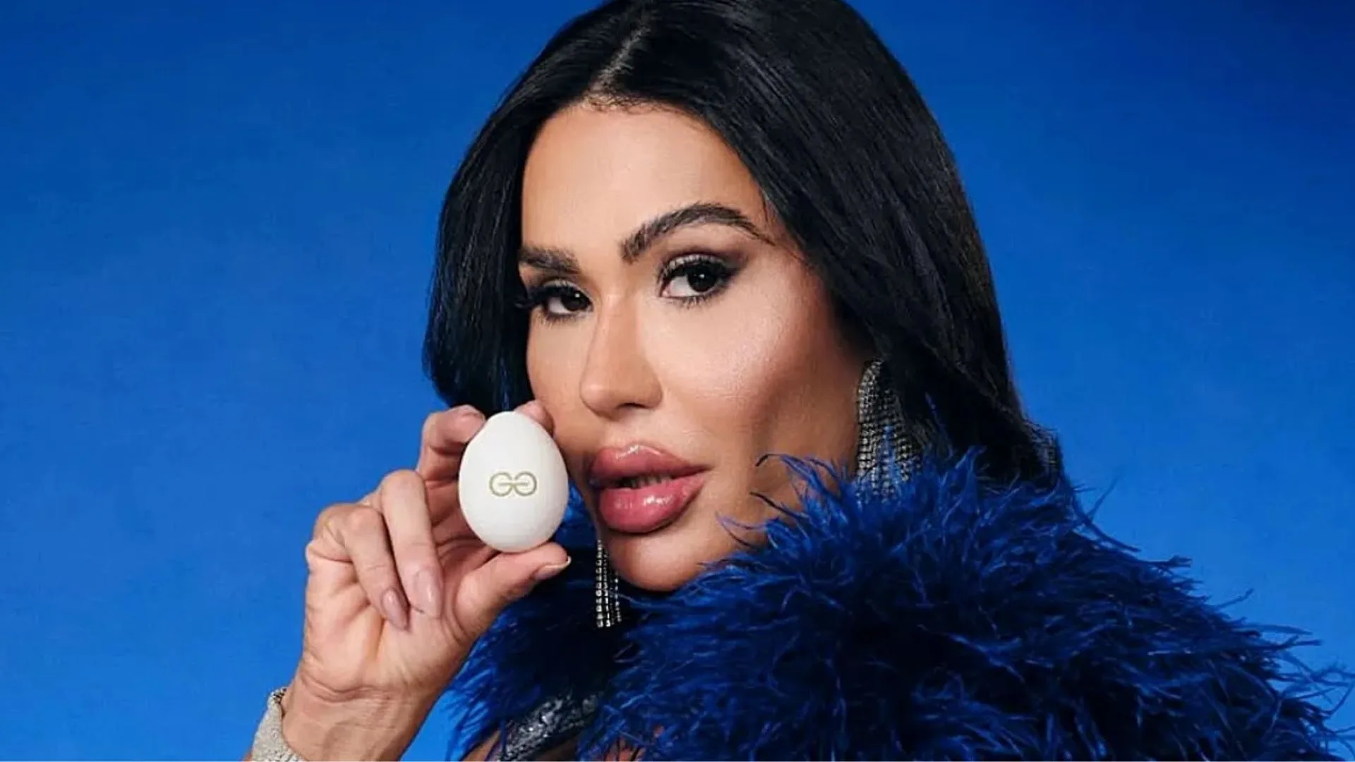 Álvaro mostra mais detalhes da linha de ovos de Gracyanne Barbosa