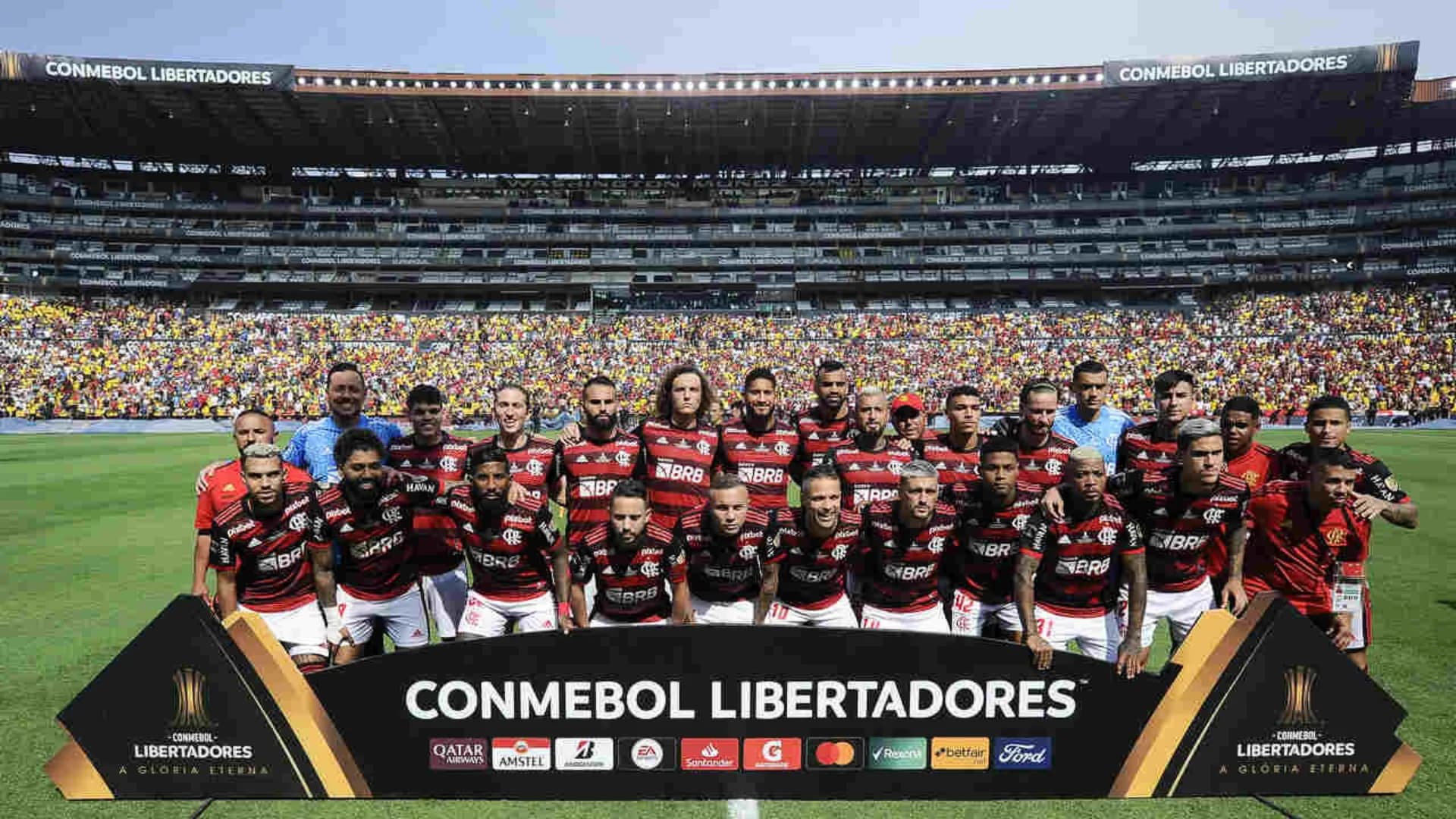 Flamengo vence o Palmeiras por 1 a 0 e conquista a Libertadores 2025