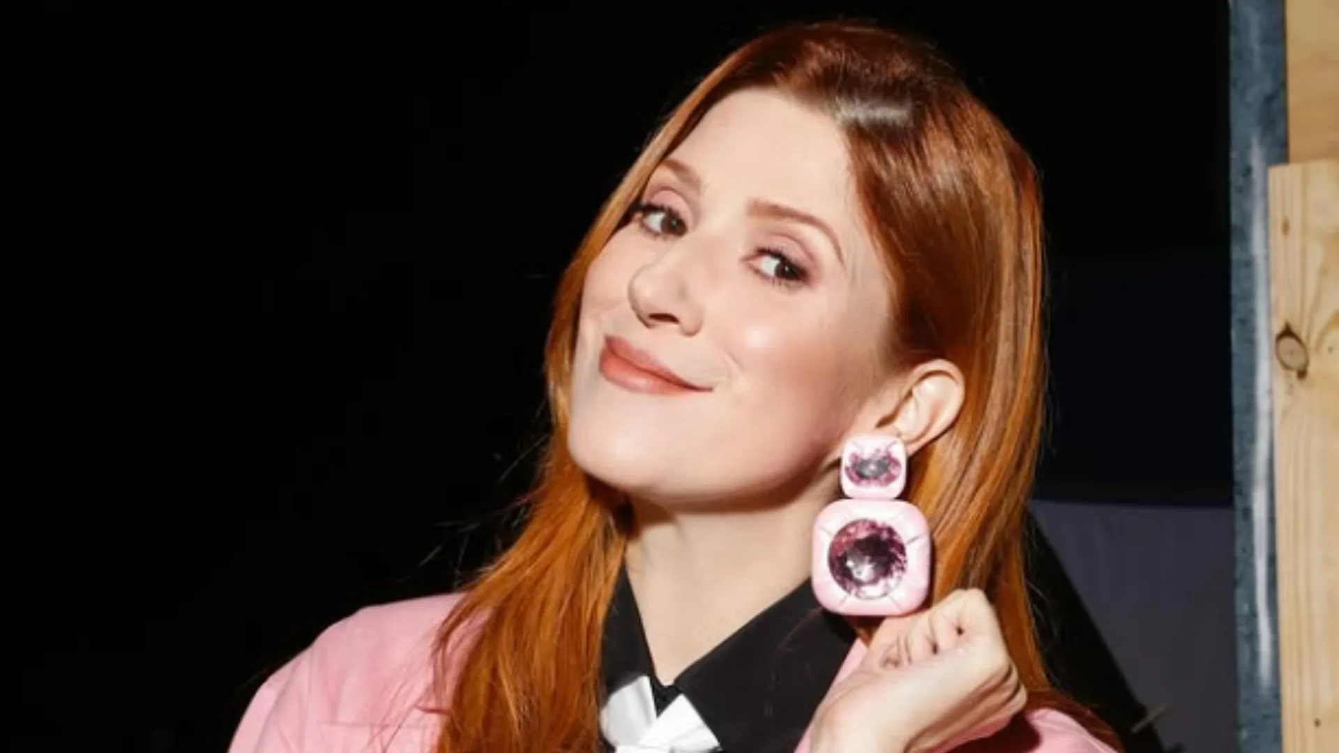 Dani Calabresa celebra 44 anos e mostra rosto do filho pela 1ª vez