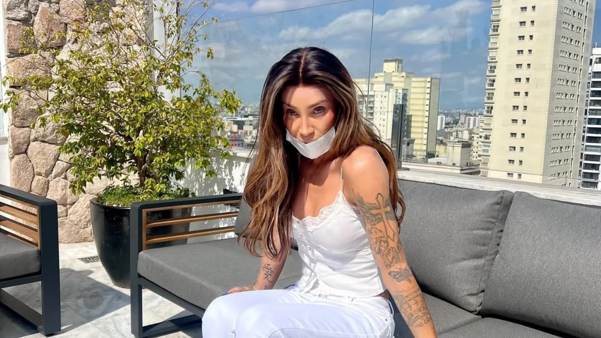 Maya Massafera mostra resultado de cirurgia para afinar o rosto