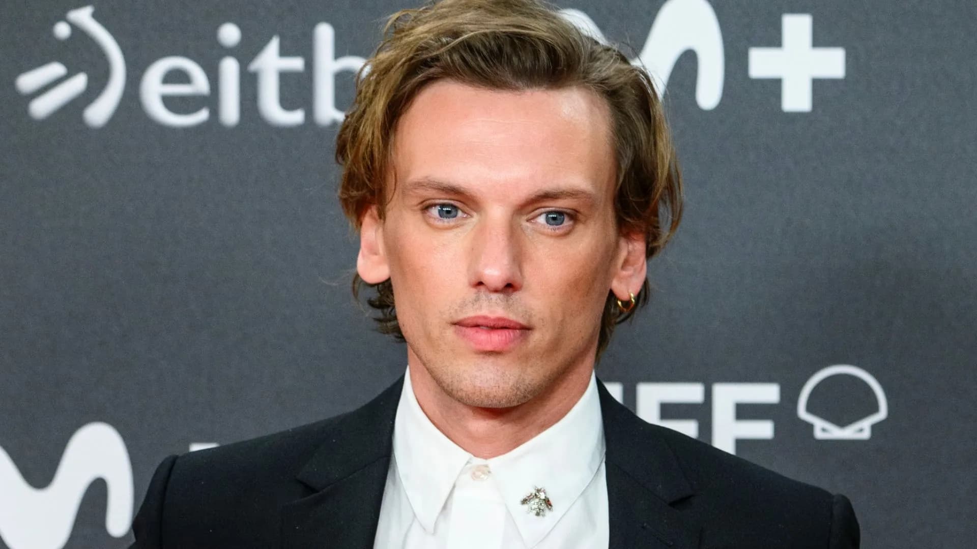 Jamie Campbell, Vecna de Stranger Things, experimenta ceia de natal brasileira