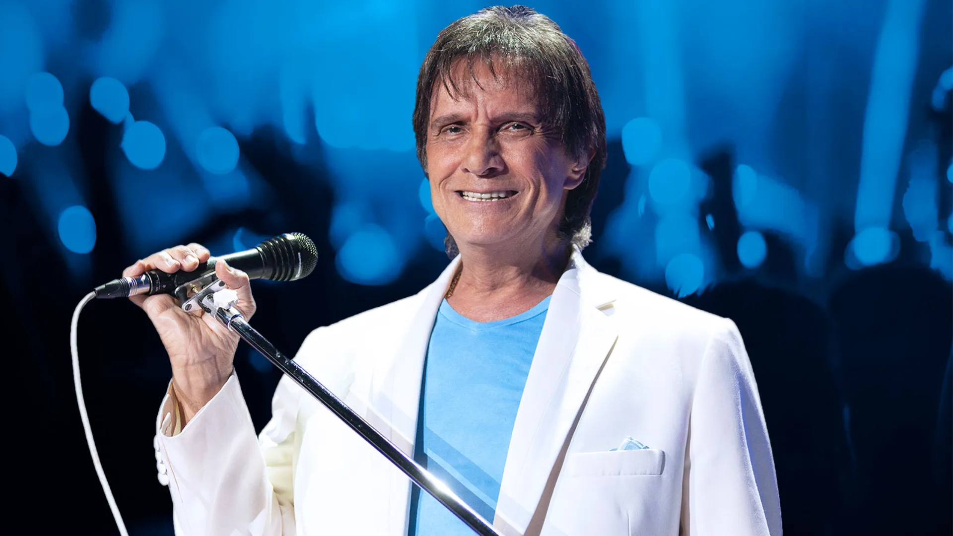 Especialista em leitura labial revela o que Roberto Carlos disse ao “brigar” com fotógrafos durante show