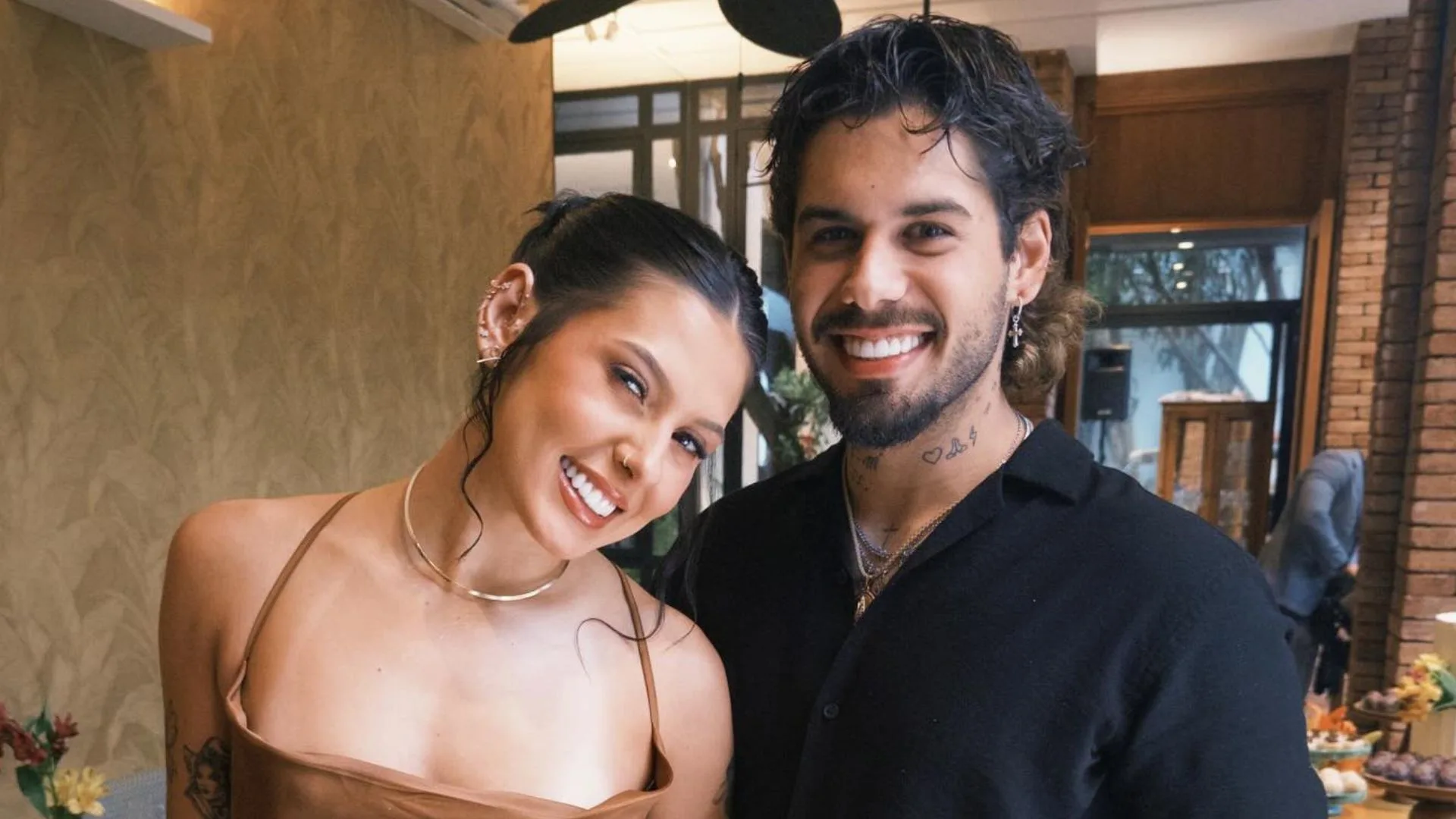 Ana Castela e Zé Felipe mostram gosto musical eclético e divertem