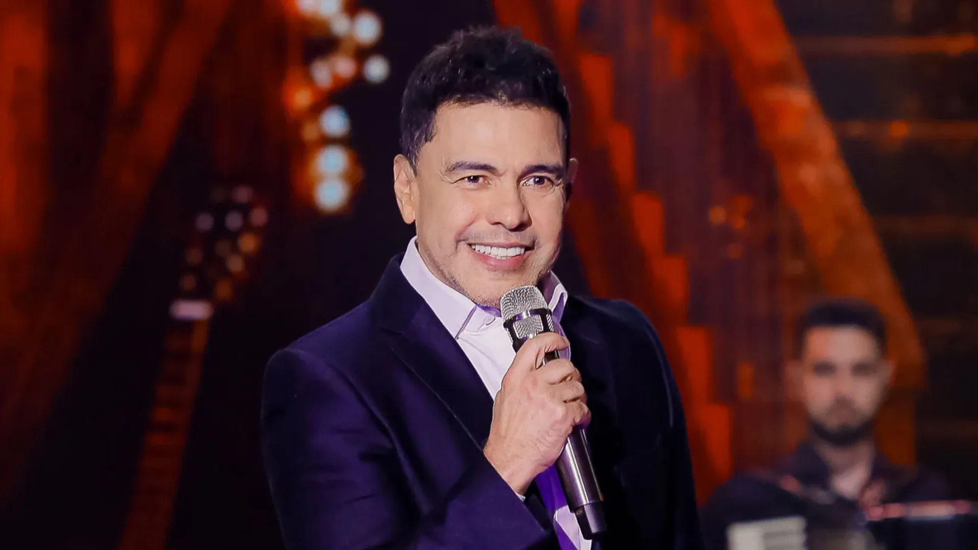 Após ida de Lula ao SBT, Zezé Di Camargo rompe com a emissora