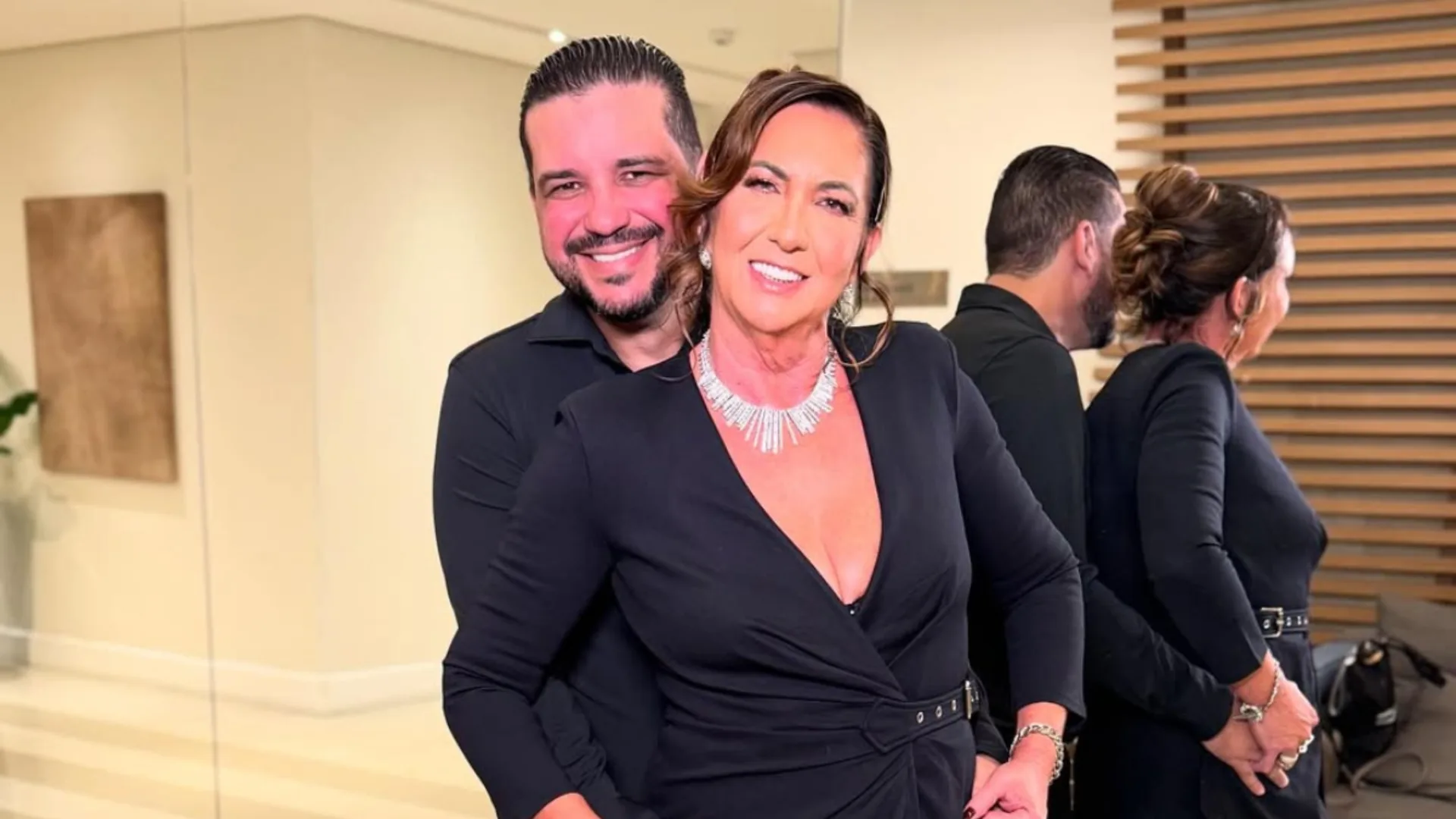 Mãe de Virginia anuncia fim do namoro com sanfoneiro