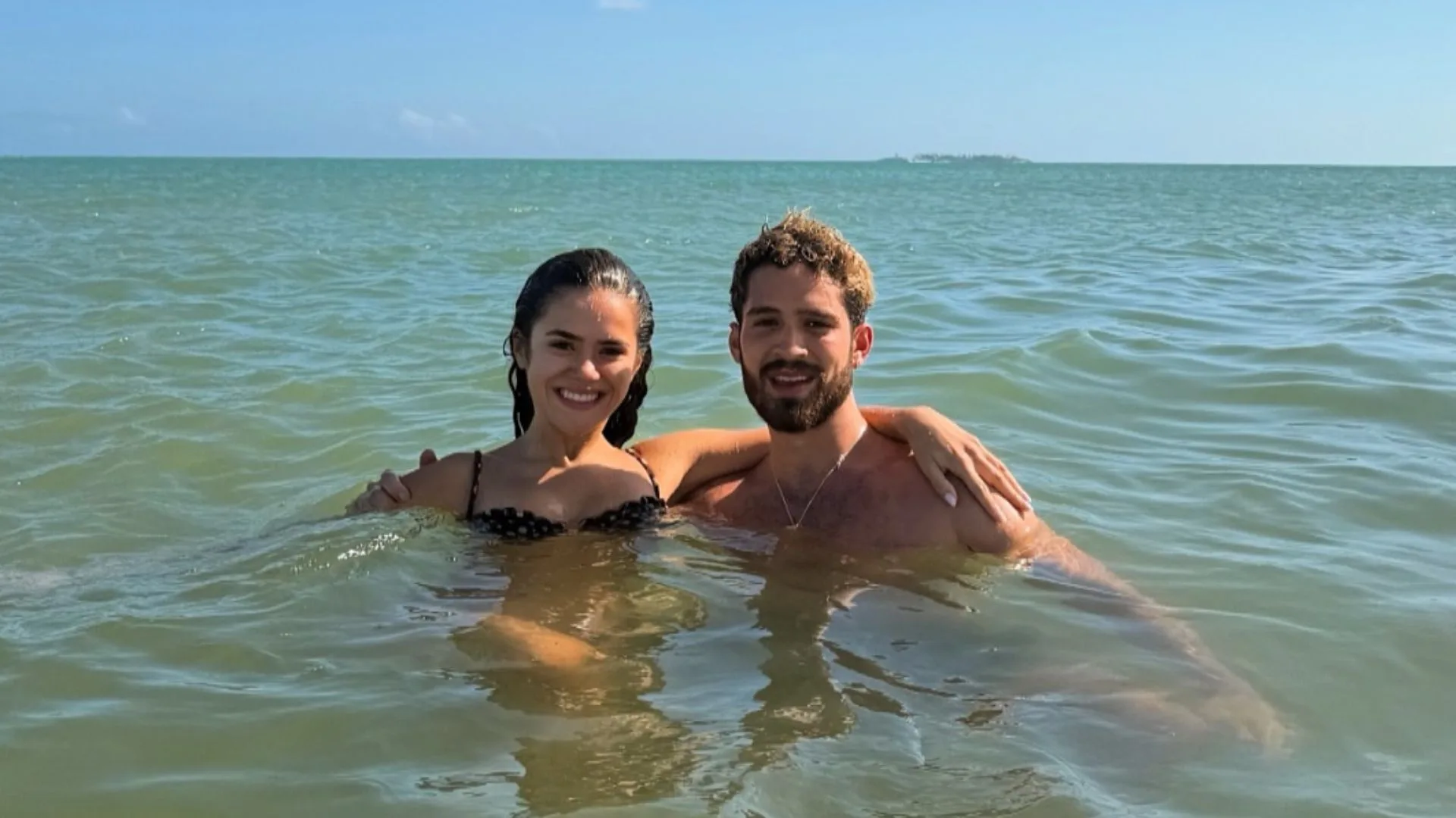 Maisa e João Guilherme aproveitam férias de fim de ano juntos