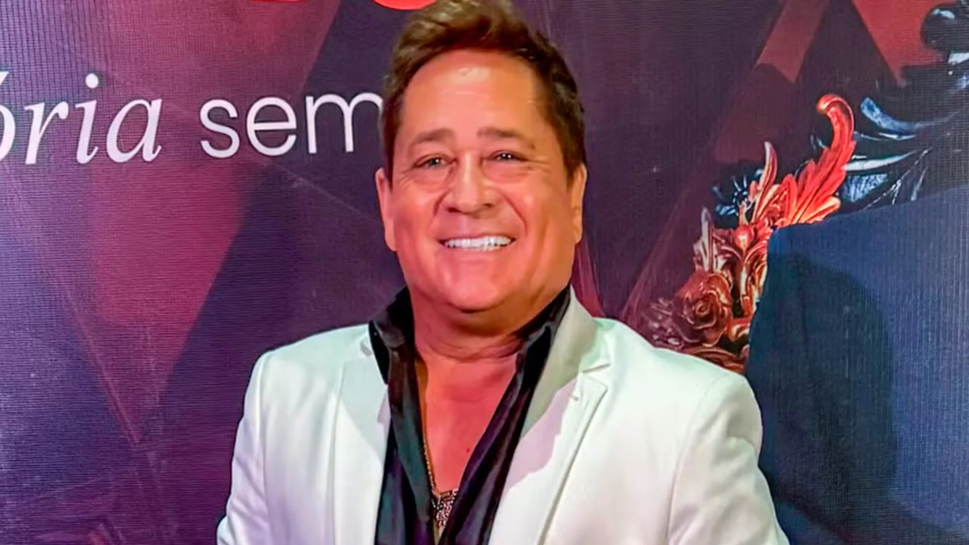 Leonardo ganha presente inusitado de Natal e reage: “Melhor”