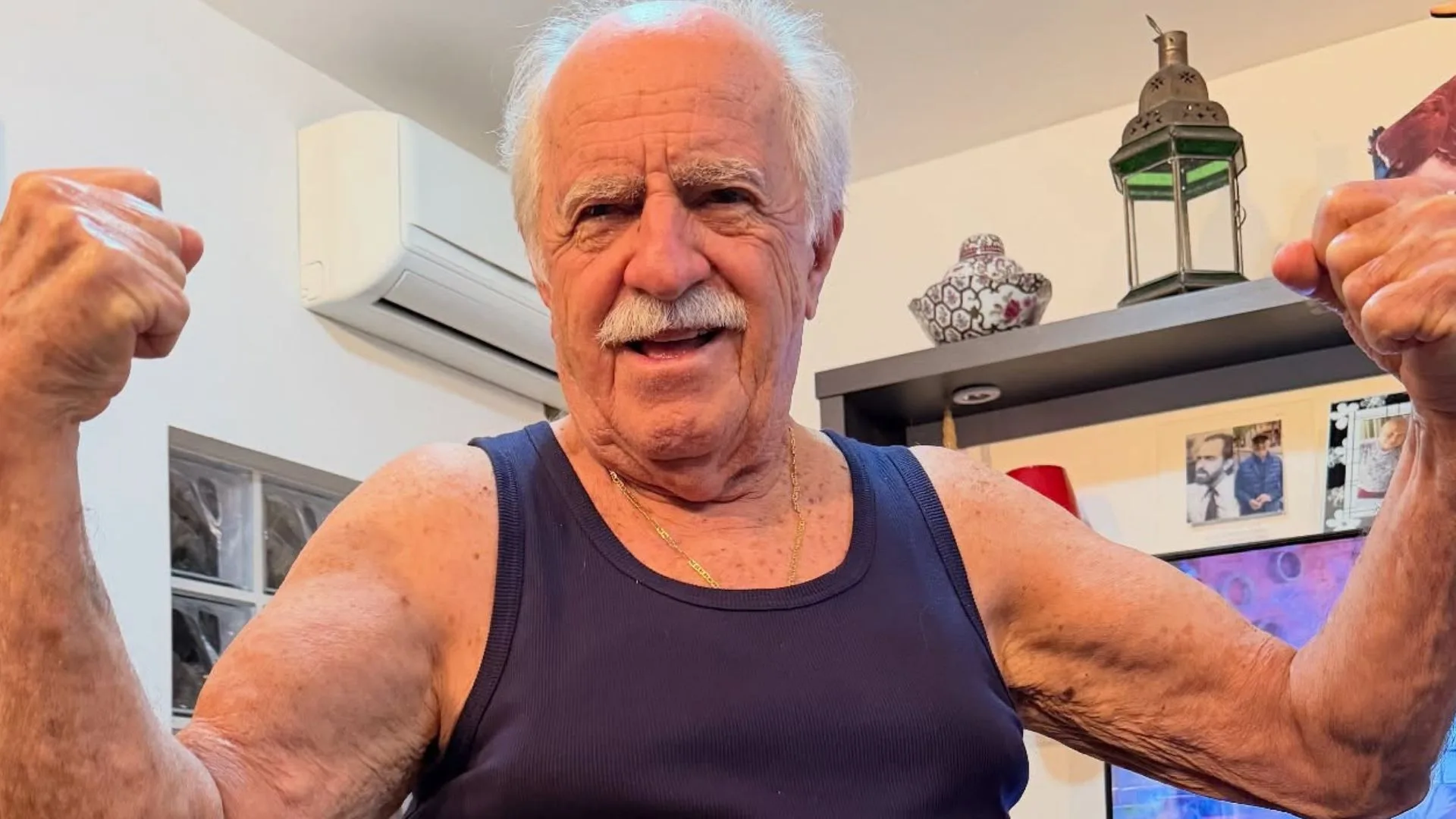 Ary Fontoura viraliza com dancinha para desejar ‘feliz ano novo’