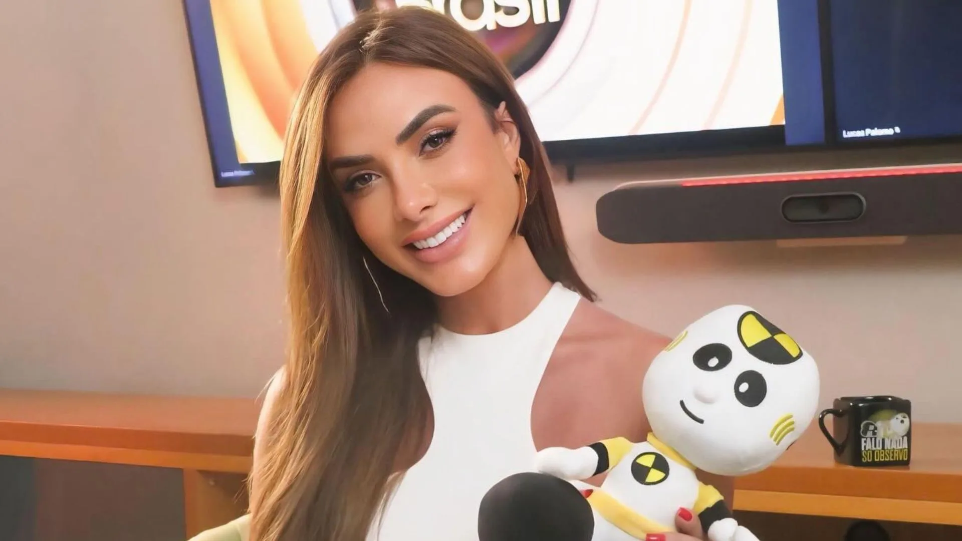 Nicole Bahls detona participantes de reality que dizem ‘sofrer’