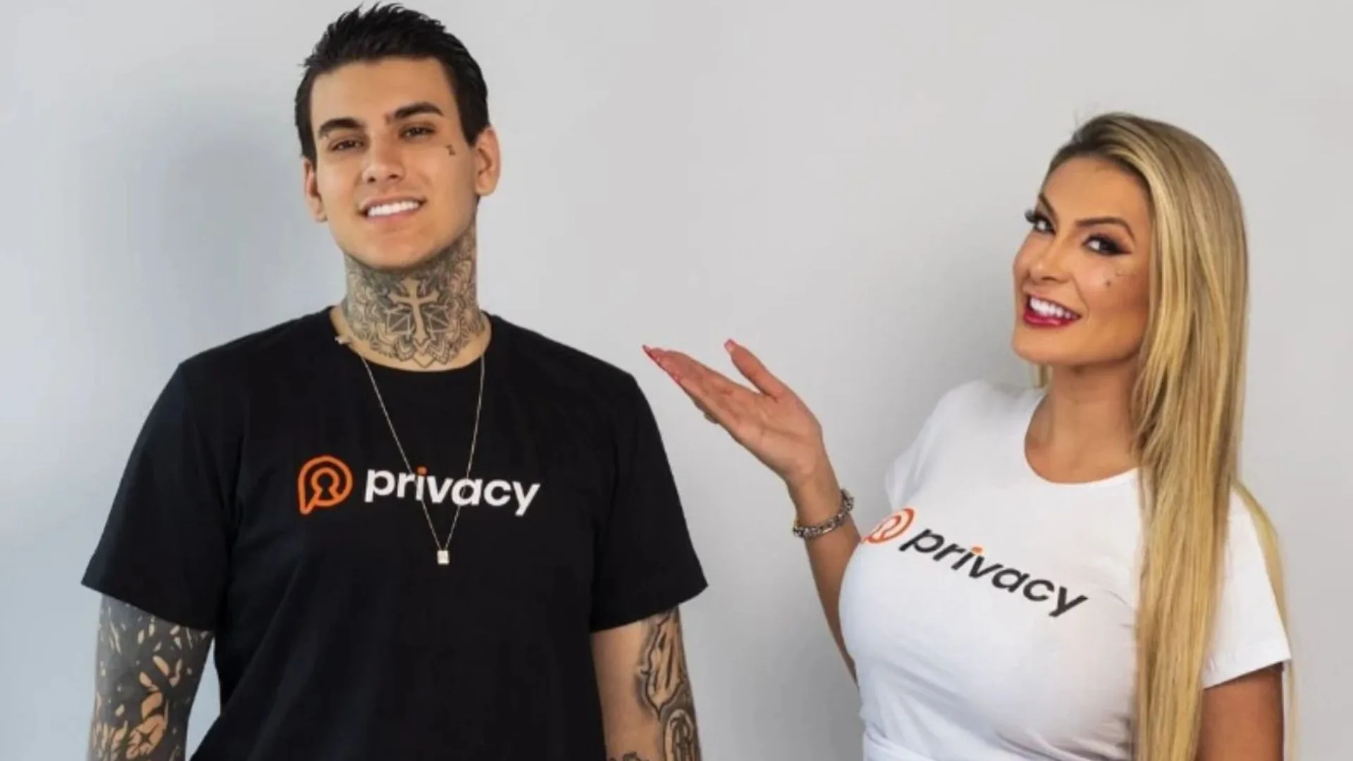 Andressa Urach gera polêmica ao anunciar gravação de conteúdo com filho