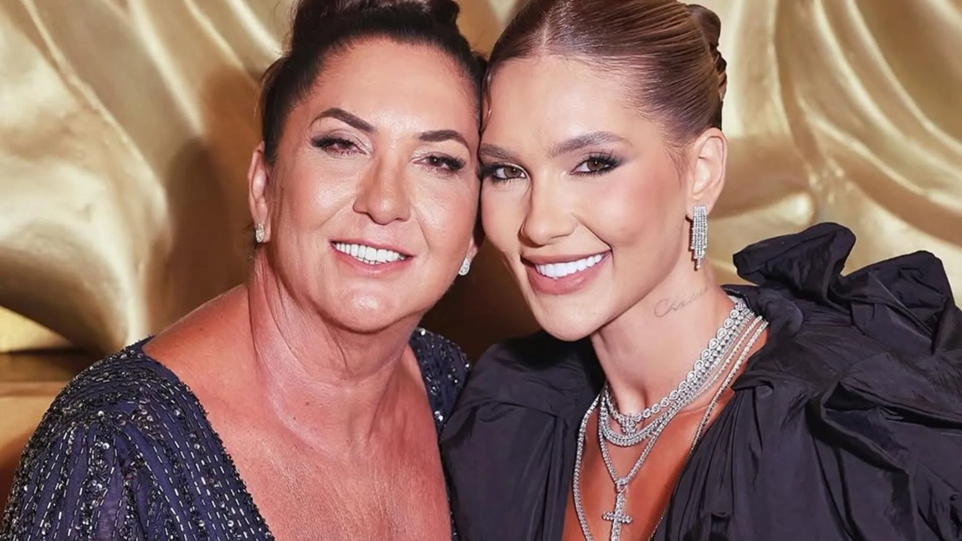 Mãe de Virginia é hospitalizada após acidente de carro