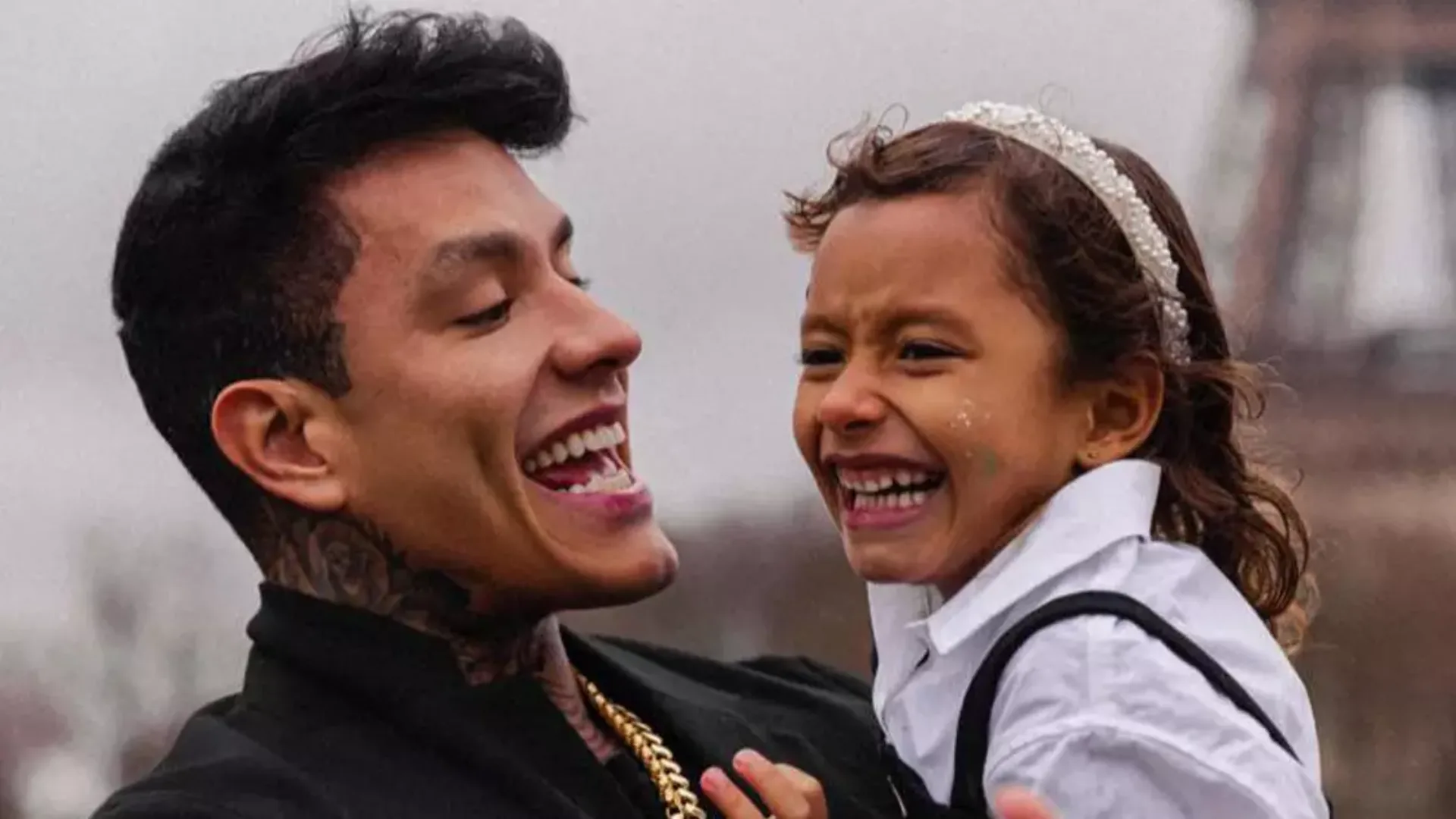 Filha de Victor Igoh pede uma irmãzinha para brincar de boneca