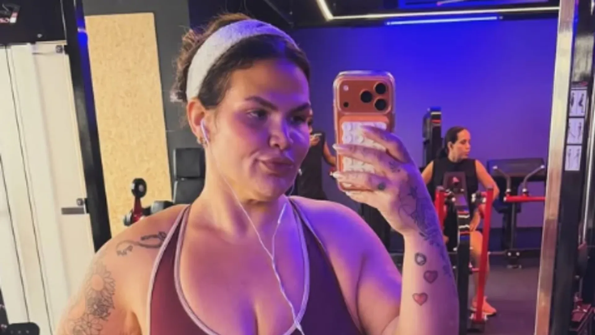 Thais Carla mostra evolução do corpo após perder 81 kg e brinca com mudanças físicas