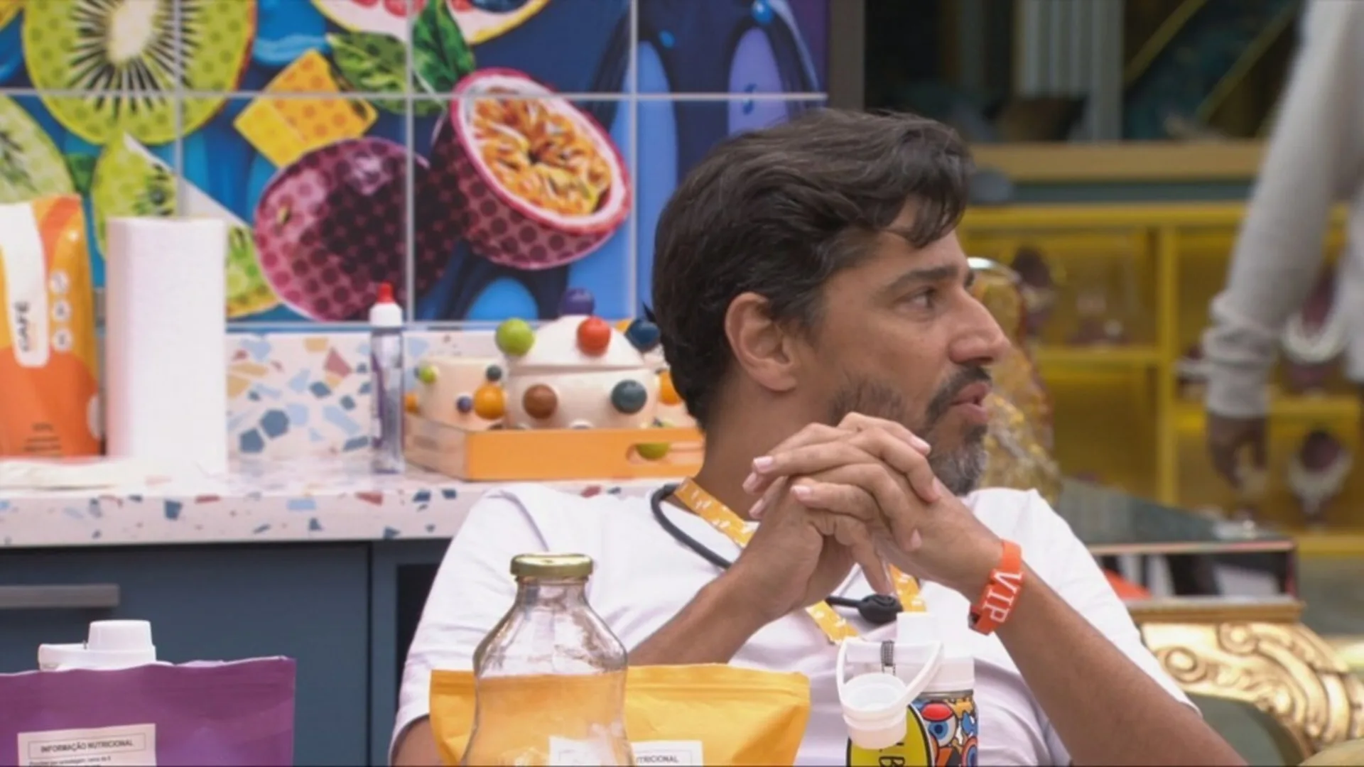 Cowboy se revolta com atitude de Pedro após suposta crise de ansiedade