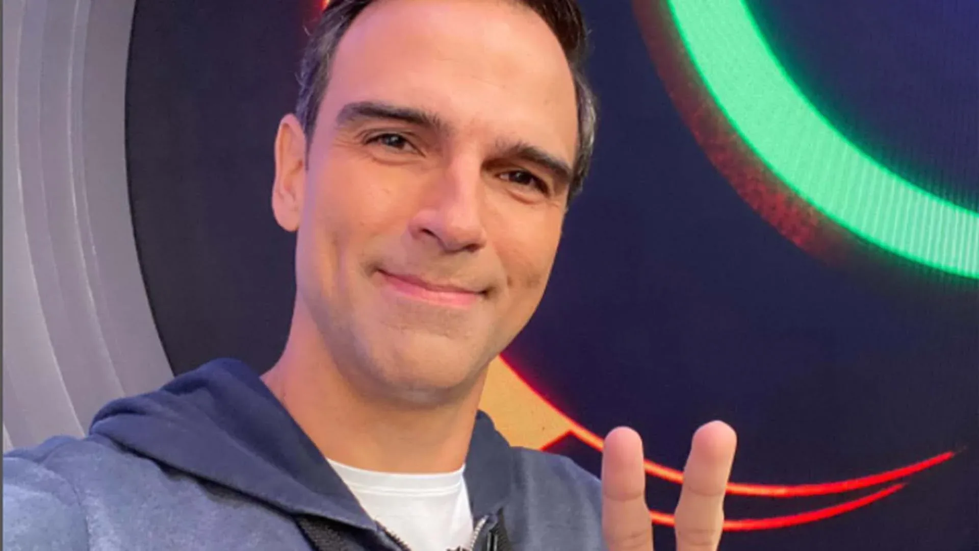 Tadeu Schmidt anuncia momento decisivo no Quarto Branco e aumenta expectativa do público