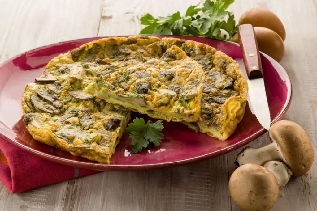 Omelete de forno: 5 receitas leves e ricas em proteínas para o almoço