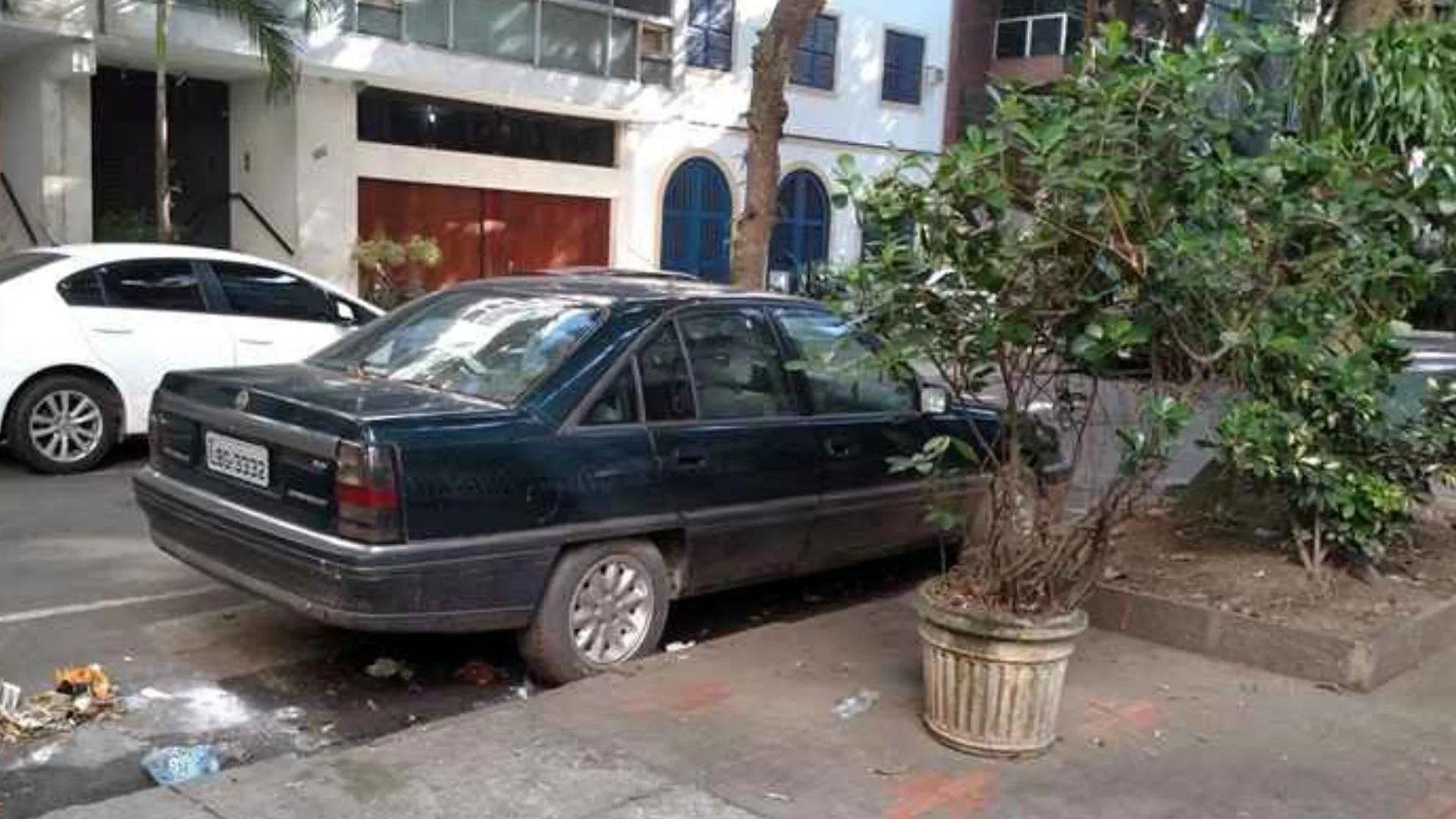 Carro do acervo de Renato Russo não está mais no local onde ficava