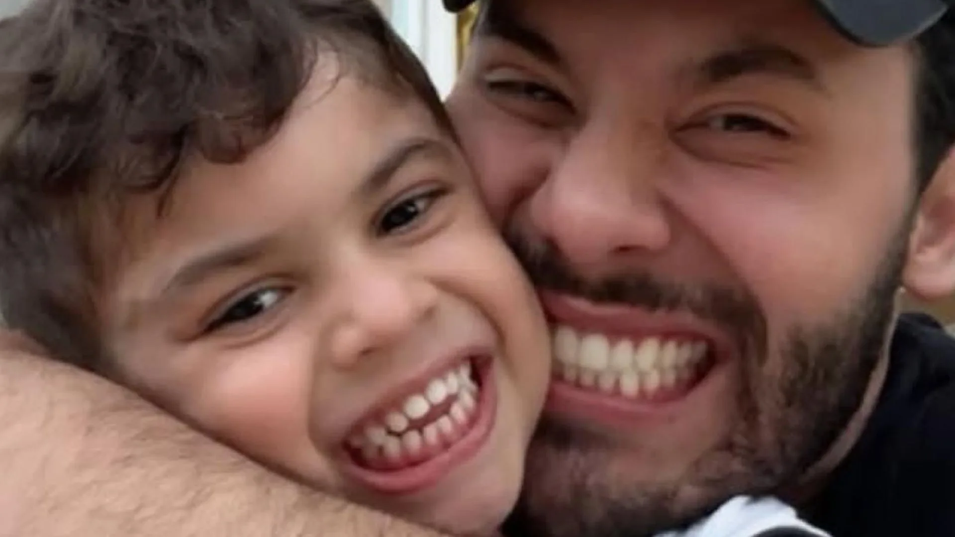 Murilo Huff compartilha momentos de diversão com o filho, Léo