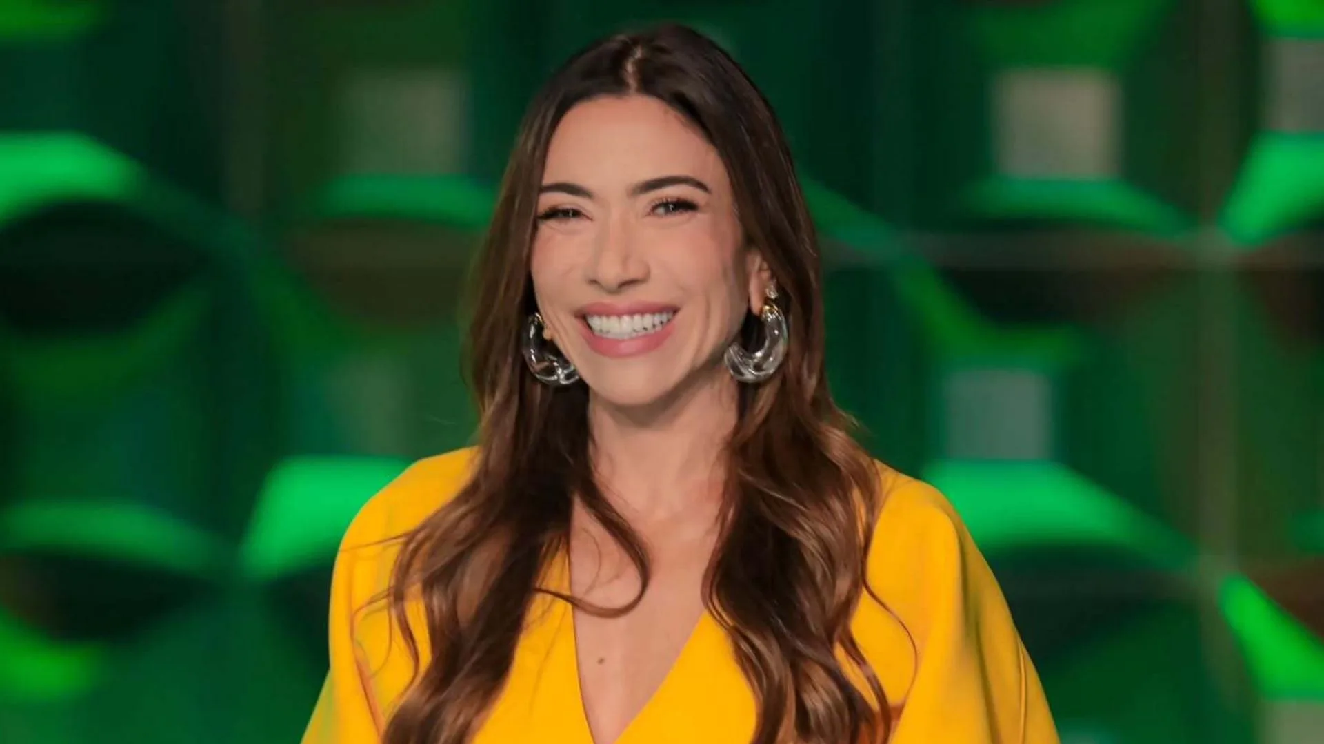 Patrícia Abravanel tem reação hilária ao fazer pergunta inusitada