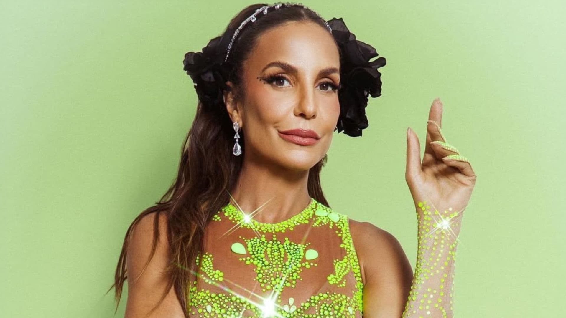 Ivete Sangalo mostra inchaço no rosto após cirurgia por fratura