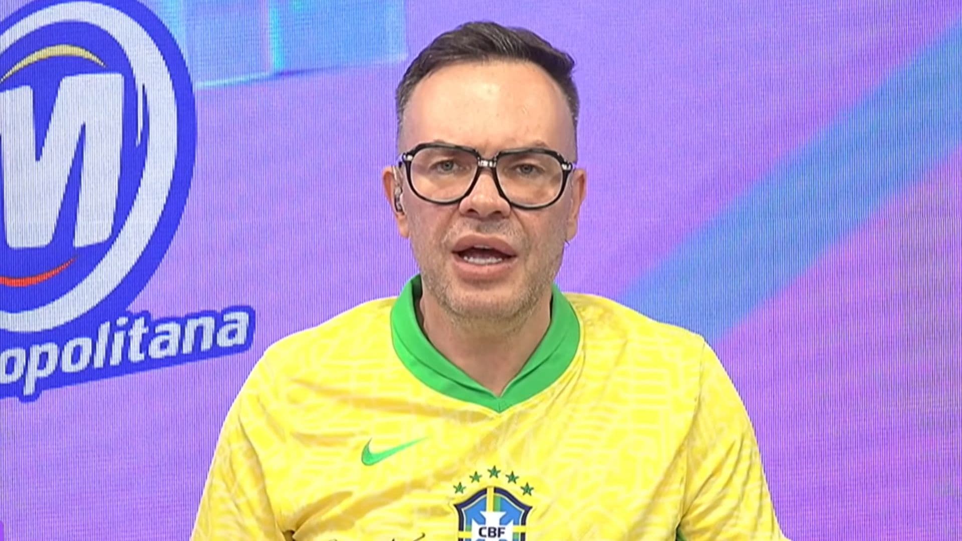 Após polêmica na camisa da seleção, Felipeh Campos detona: “Que absurdo foi isso?”