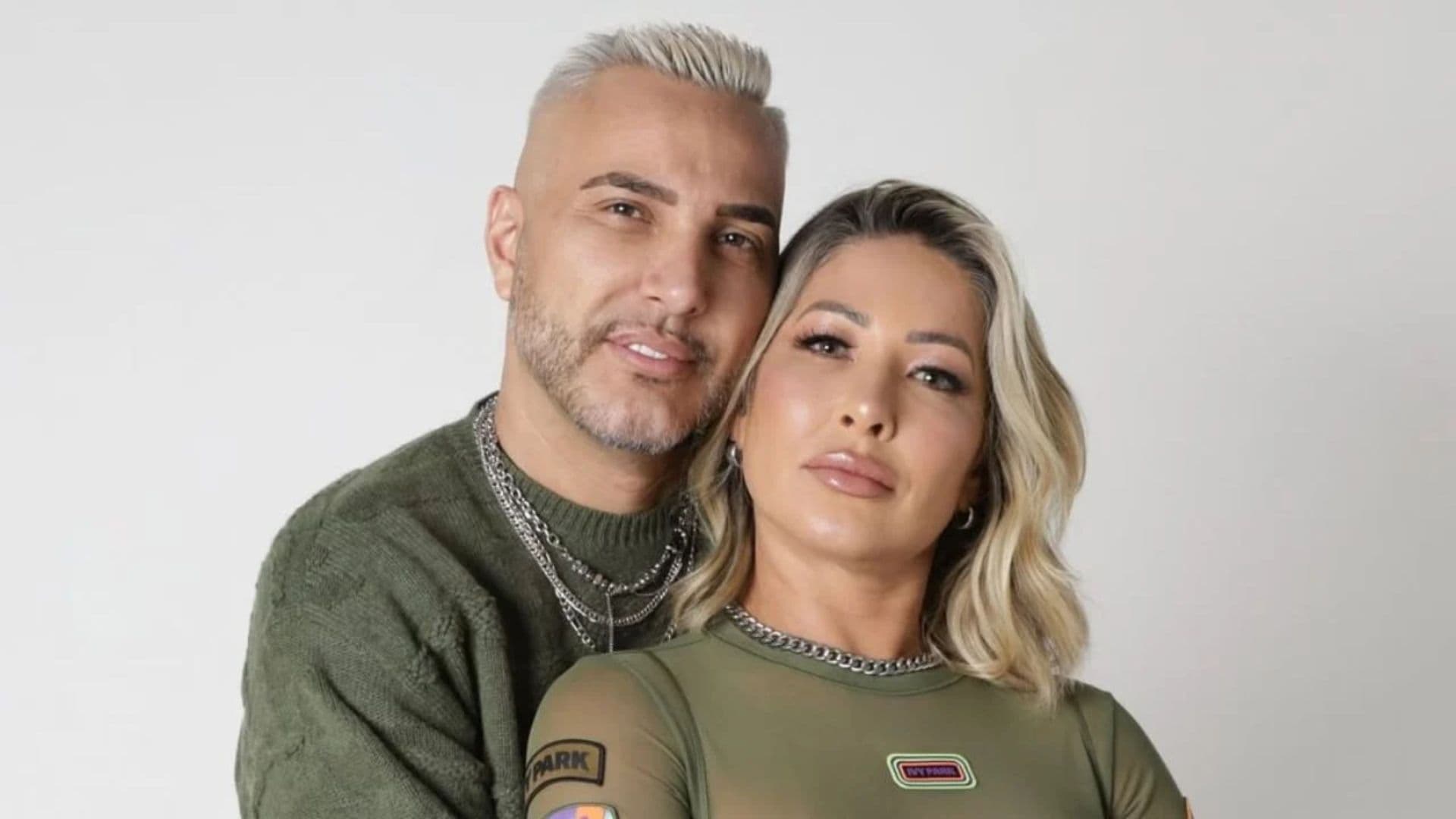 Pai de MC Gui mostra bíblia e ‘cantinho da fé’ intactos após incêndio destruir casa em SP